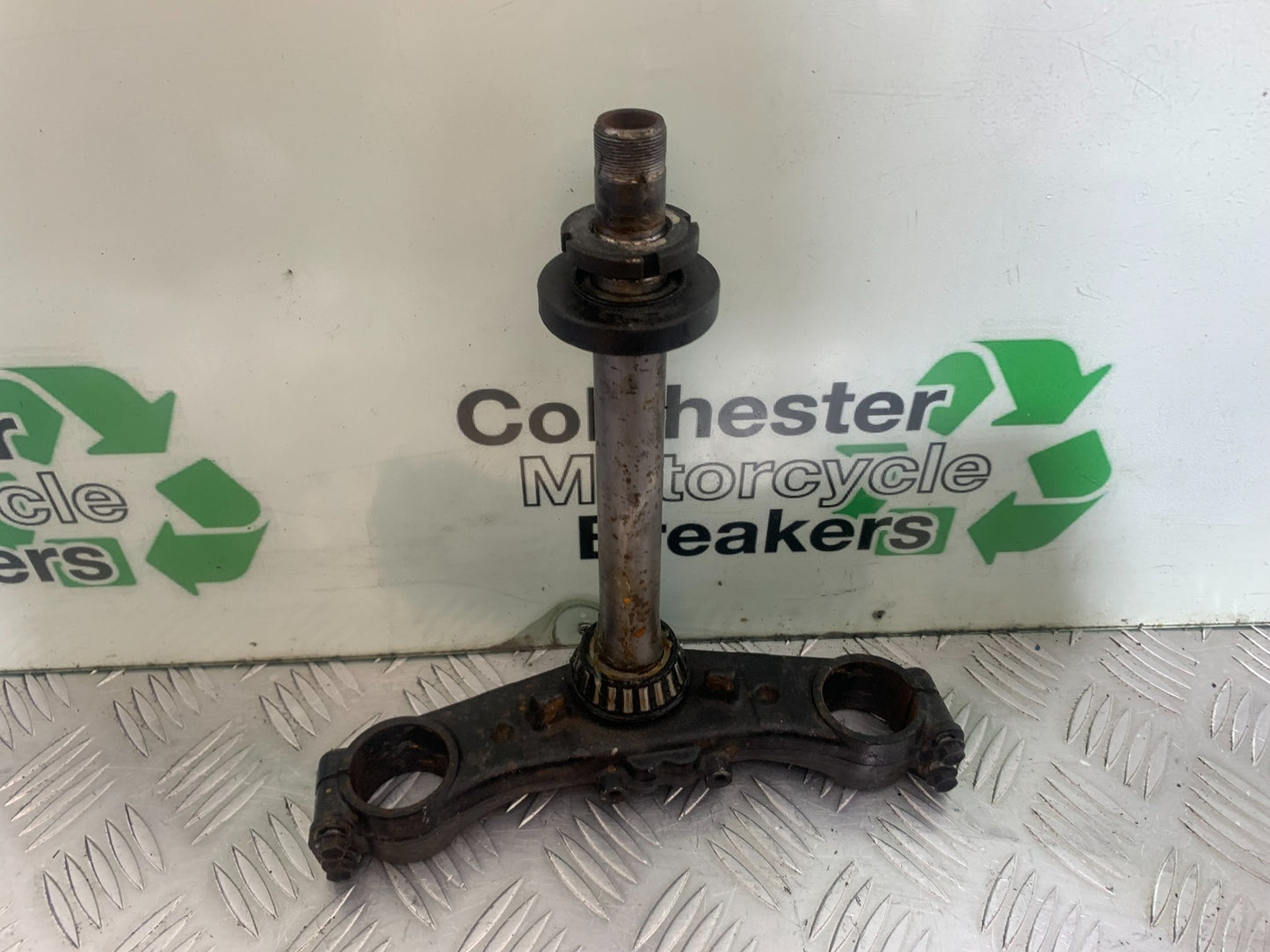 SUZUKI GSF650 GSF 650 BOTTOM YOKE   YEAR 2007-2009  (CMB1161)