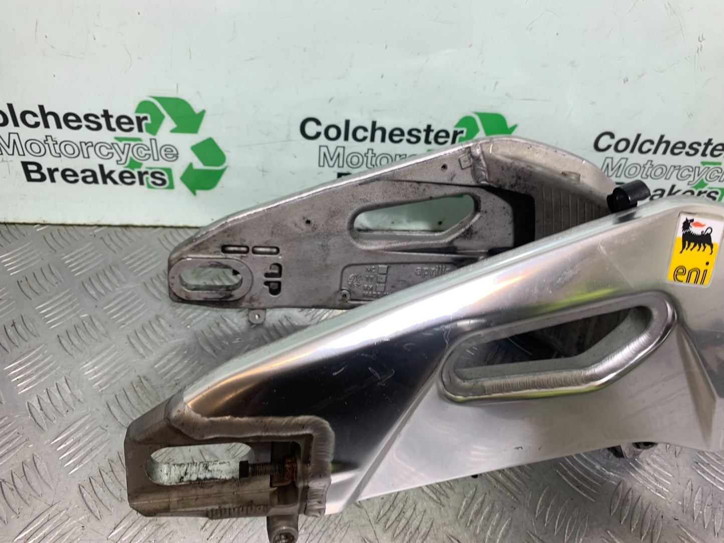 APRILIA TUONO 1000 V4R SWINGARM YEAR 2011-13  (CMB1316)