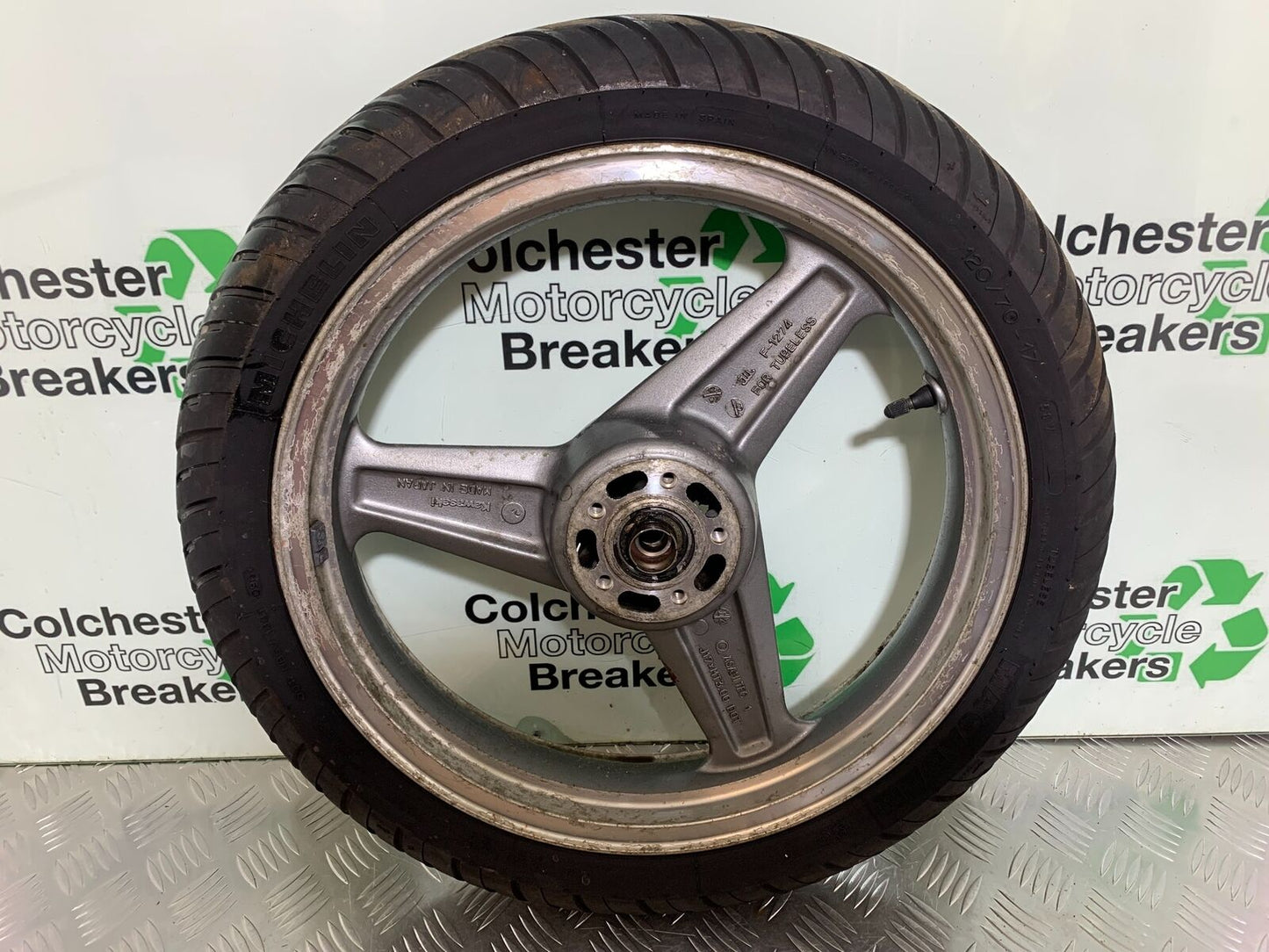 KAWASAKI ZR 750 ZEPHYR FRONT WHEEL  YEAR 1991-95 (CMB1008)