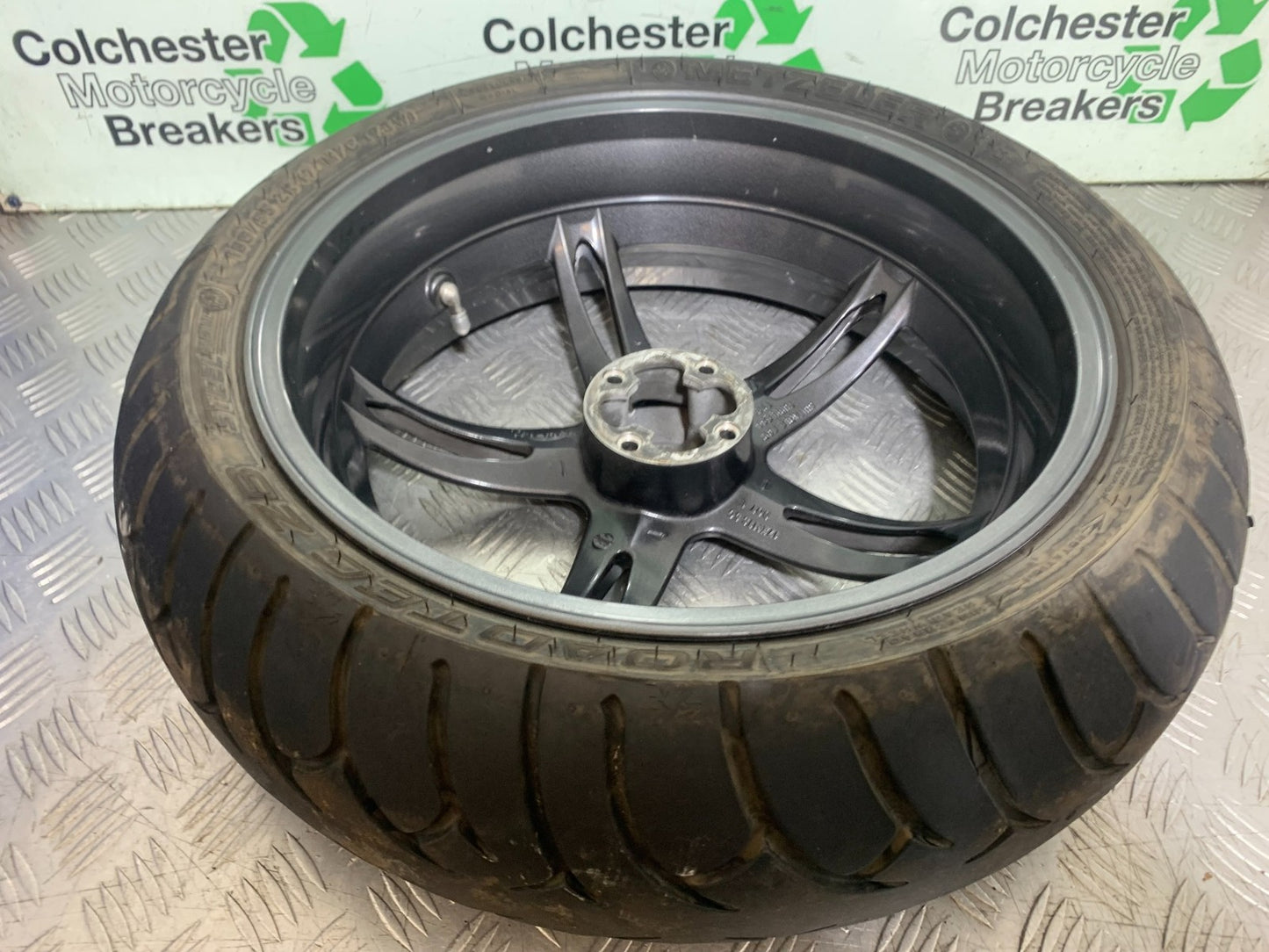 TRIUMPH 1050 SPEED TRIPLE REAR WHEEL   YEAR 2005-2007 (CMB1322)