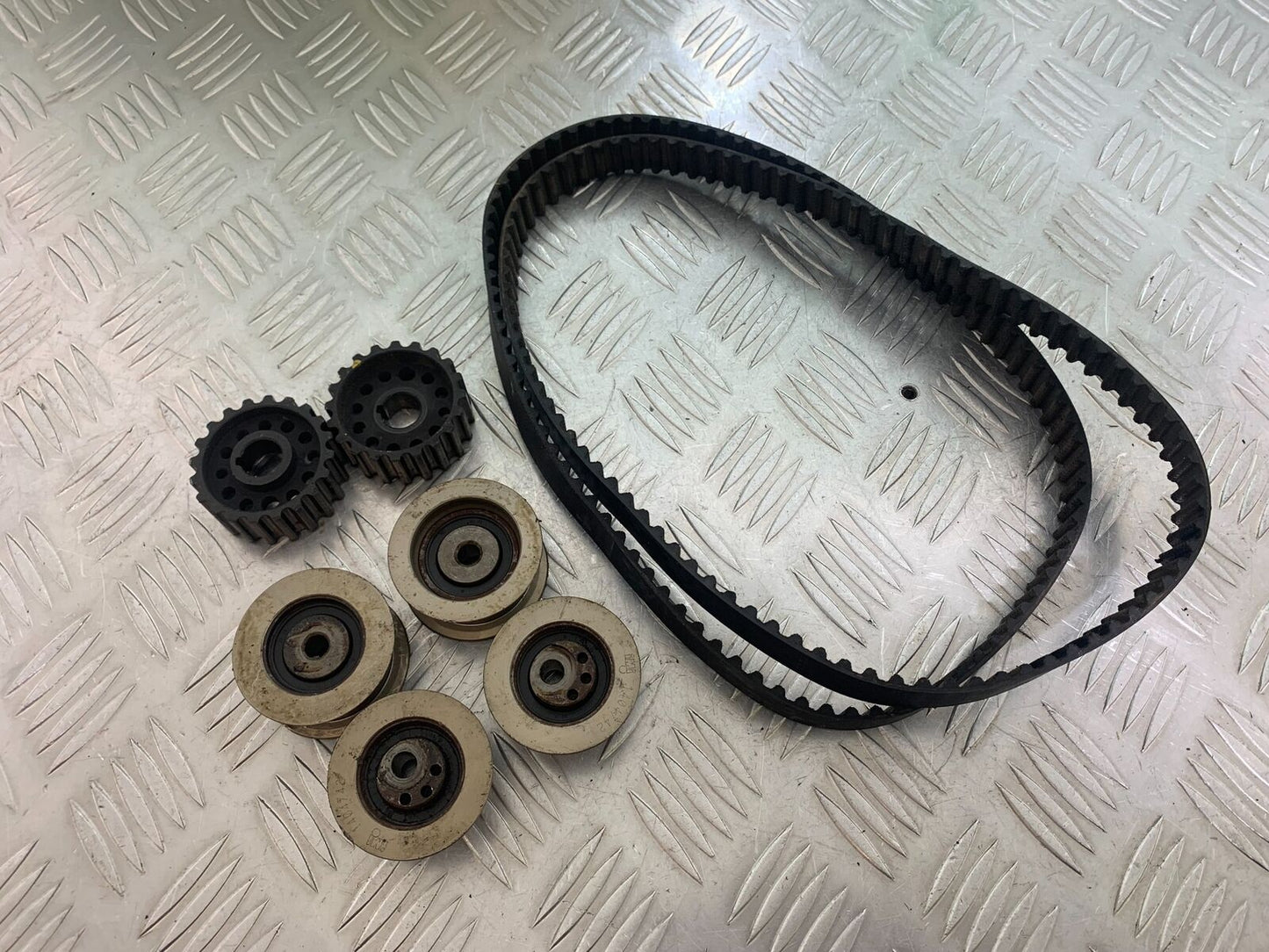DUCATI DIAVEL 1200 CAMBELTS & PULLYS    YEAR 2014-17 (CMB1054)