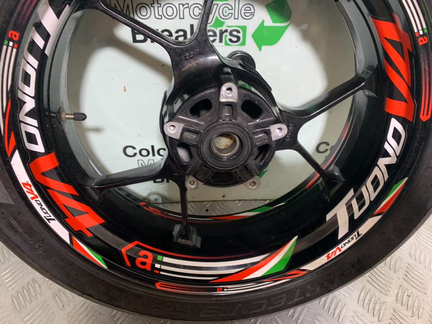 APRILIA TUONO 1000 V4R REAR WHEEL YEAR 2011-13  (CMB1316)