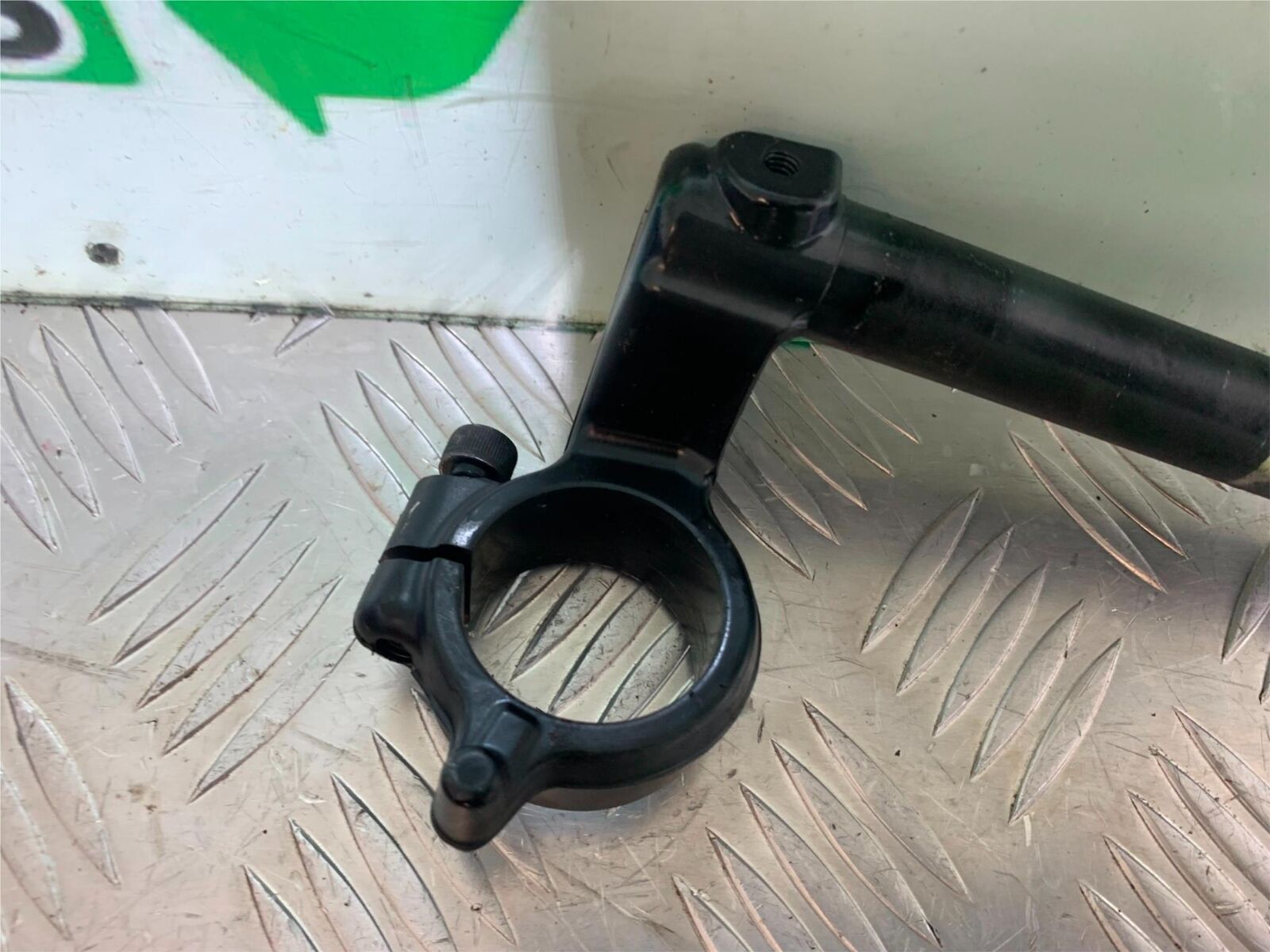 SUZUKI SV650 X SV 650 X RIGHT HANDLEBAR  YEAR 2018-2022  (CMB1081)