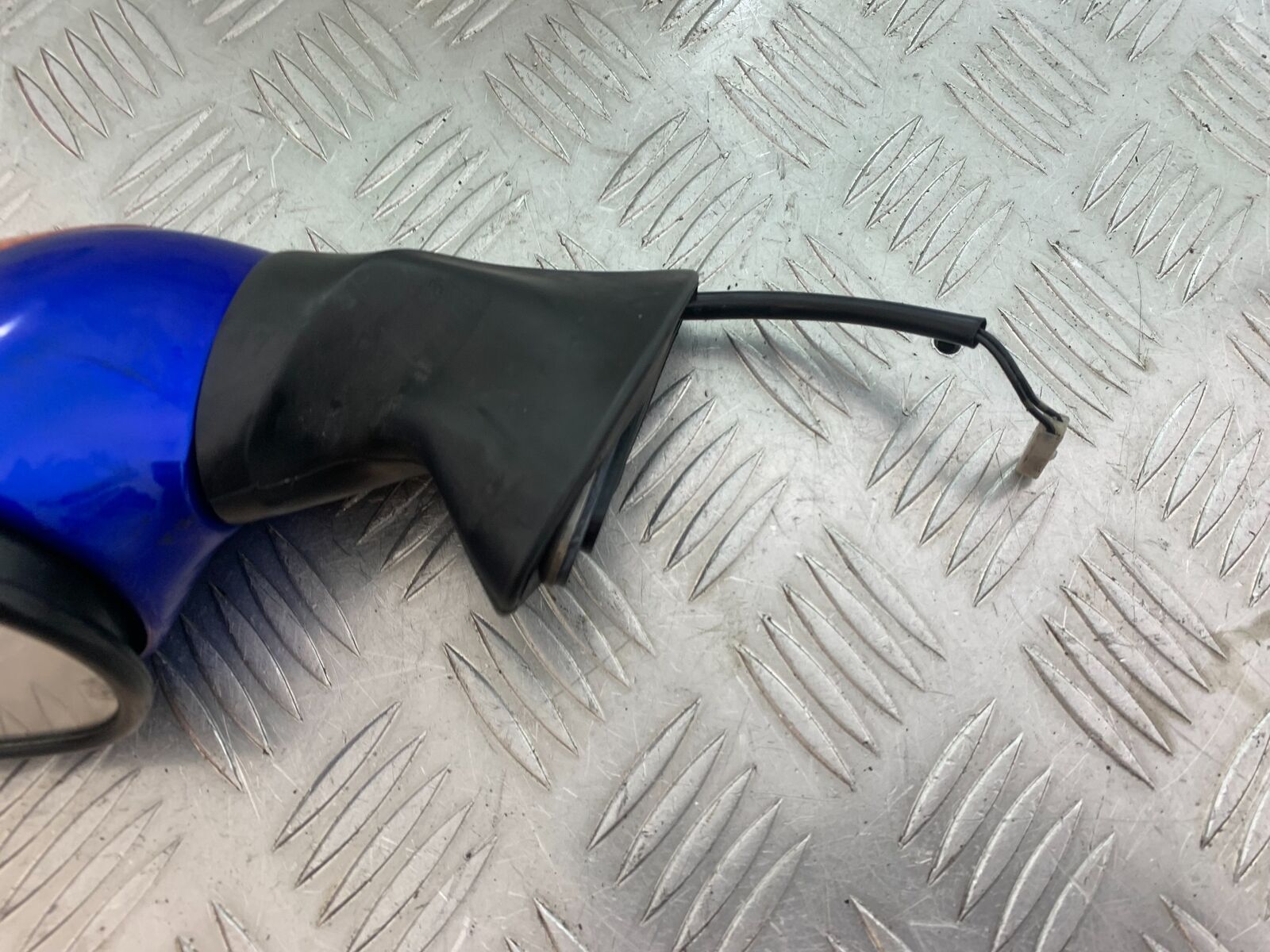 HONDA CBR1100 BLACKBIRD LEFT MIRROR     YEAR 1999-2005 (CMB1103)
