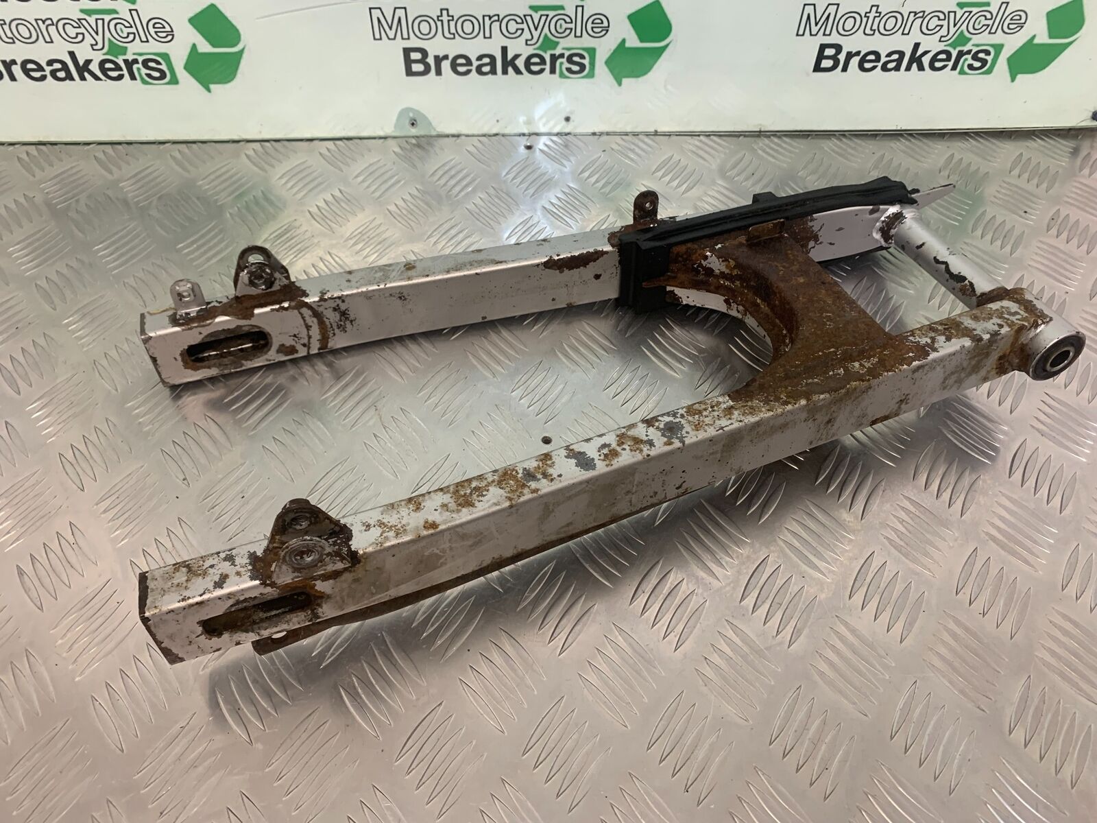 HONDA CB350 S CB 350 S SWINGARM  YEAR 1986-1990 (STOCK 948)