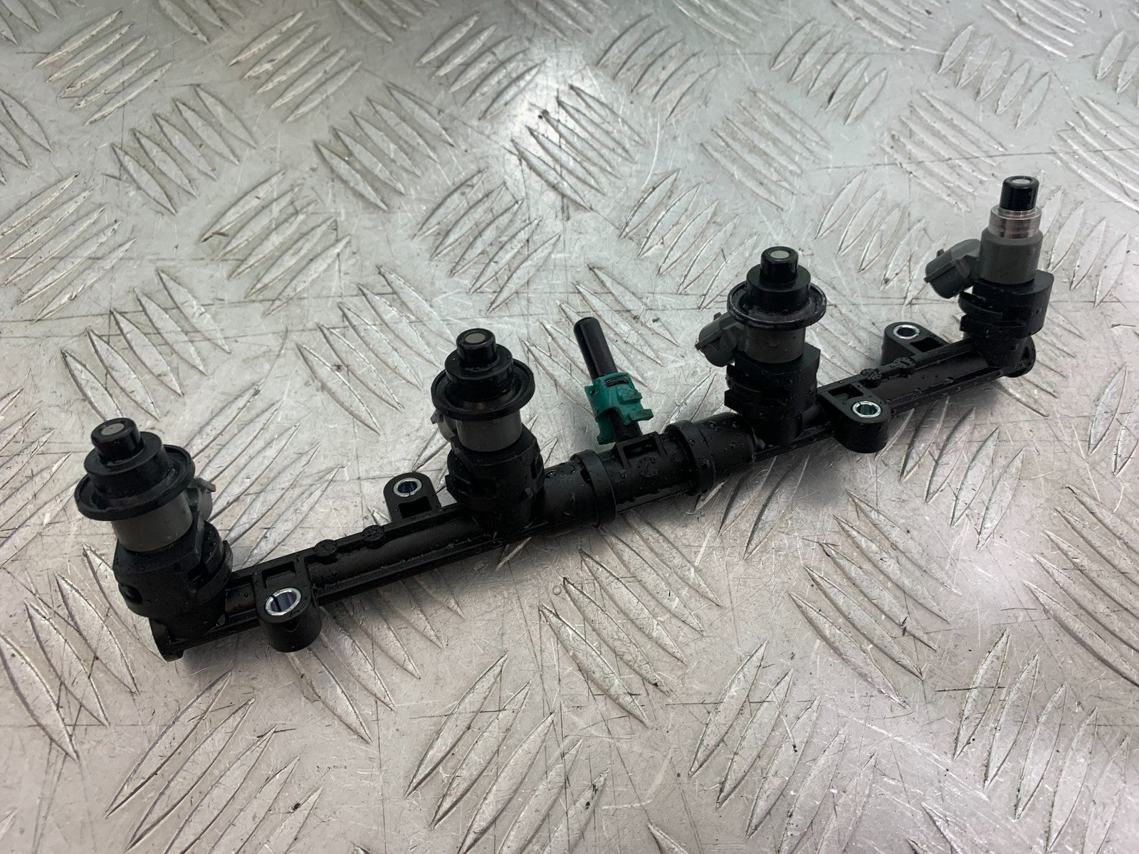 HONDA CBR1000 rr FIREBLADE INJECTORS   2008-2011 (CMB1253)