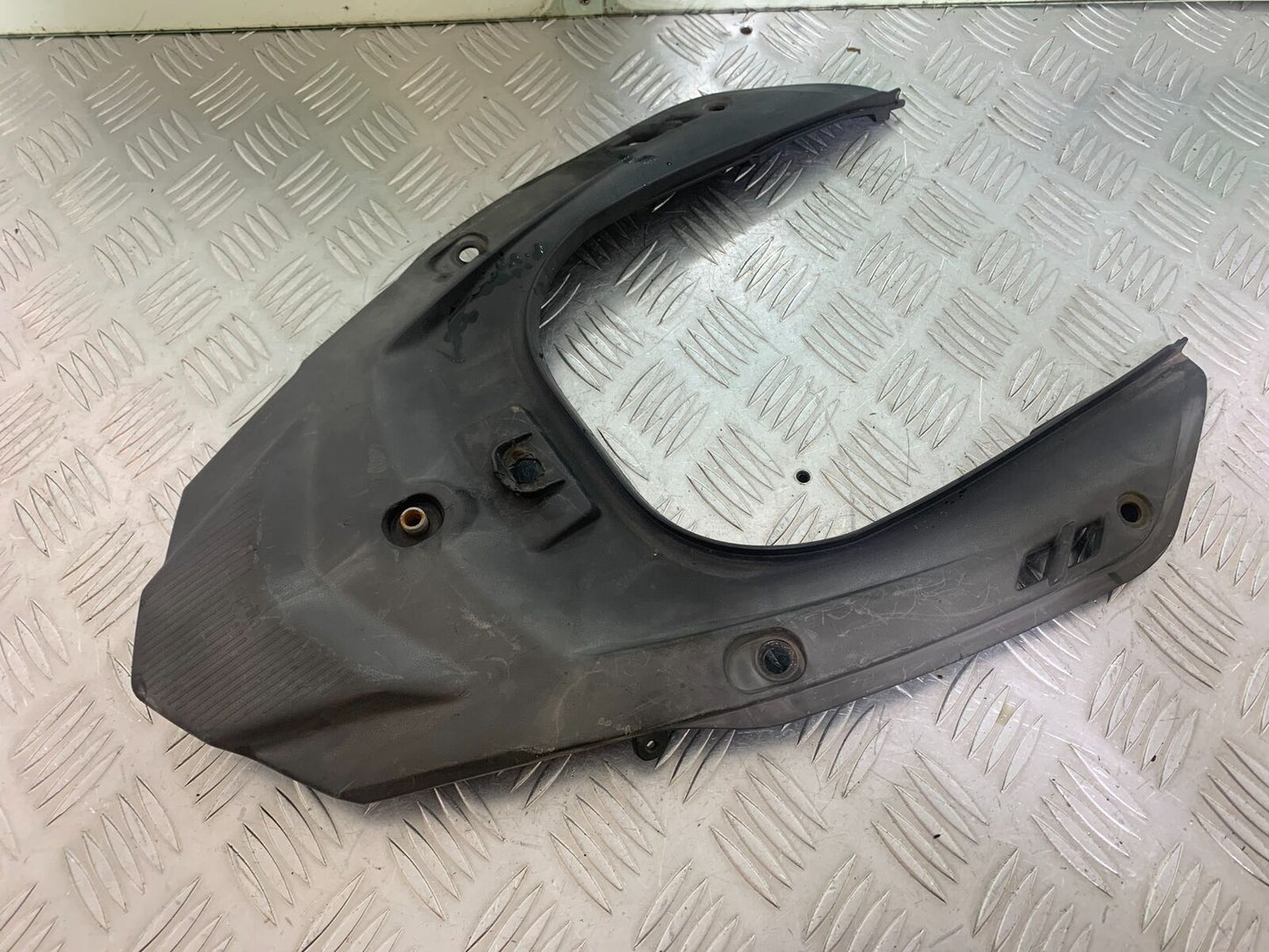 APRILIA 650 PAGASO STRADA TAIL PIECE YEAR 2005-2010 (CMB1057)