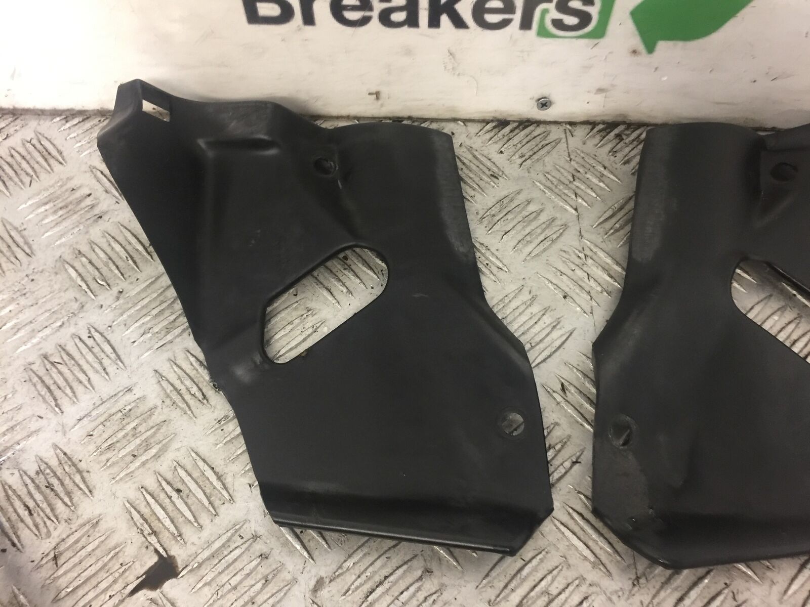 TRIUMPH 750 TRIDENT LEFT AND RIGHT SIDE INFILLS  YEAR 1994 STOCK 396