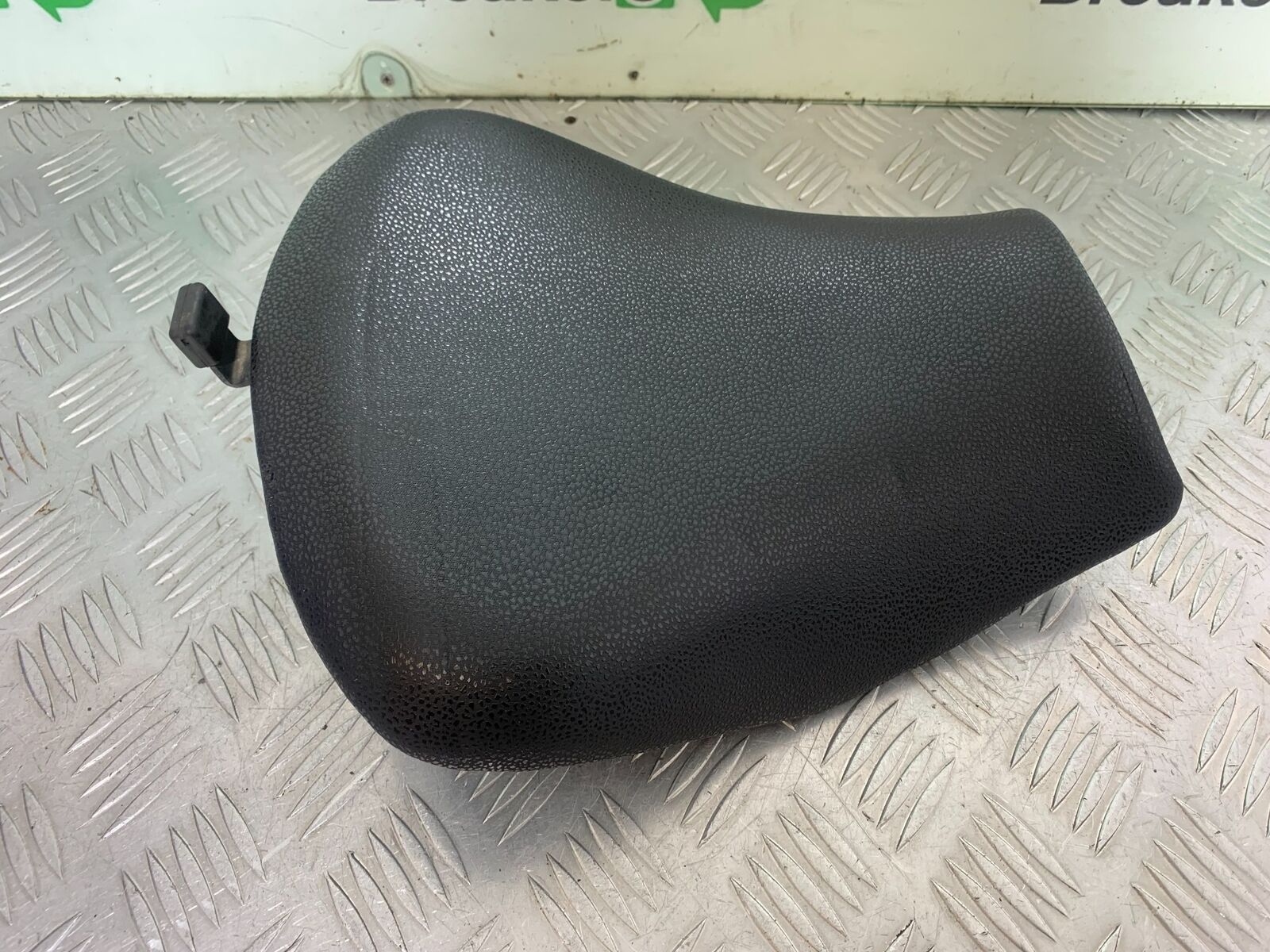 KAWASAKI Z650 ER650 KNFAN FRONT SEAT  YEAR 2022-2024 (CMB1112)