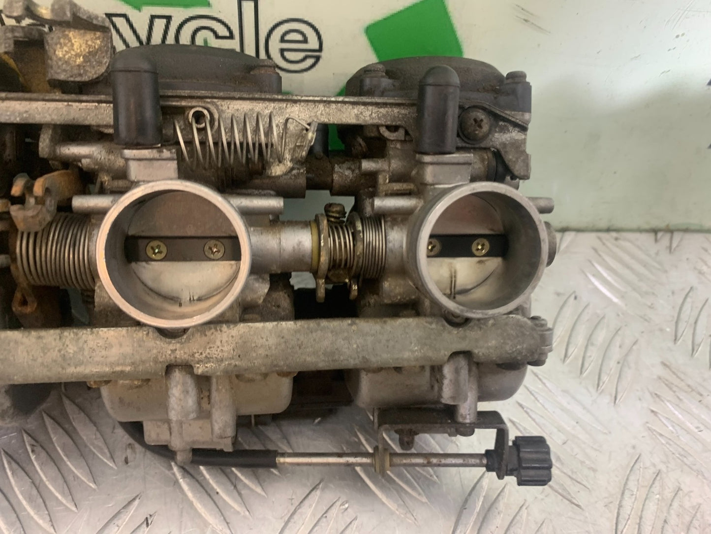 SUZUKI GSX750 INAZUMA CARBS YEAR 1998-2003 (CMB1308)