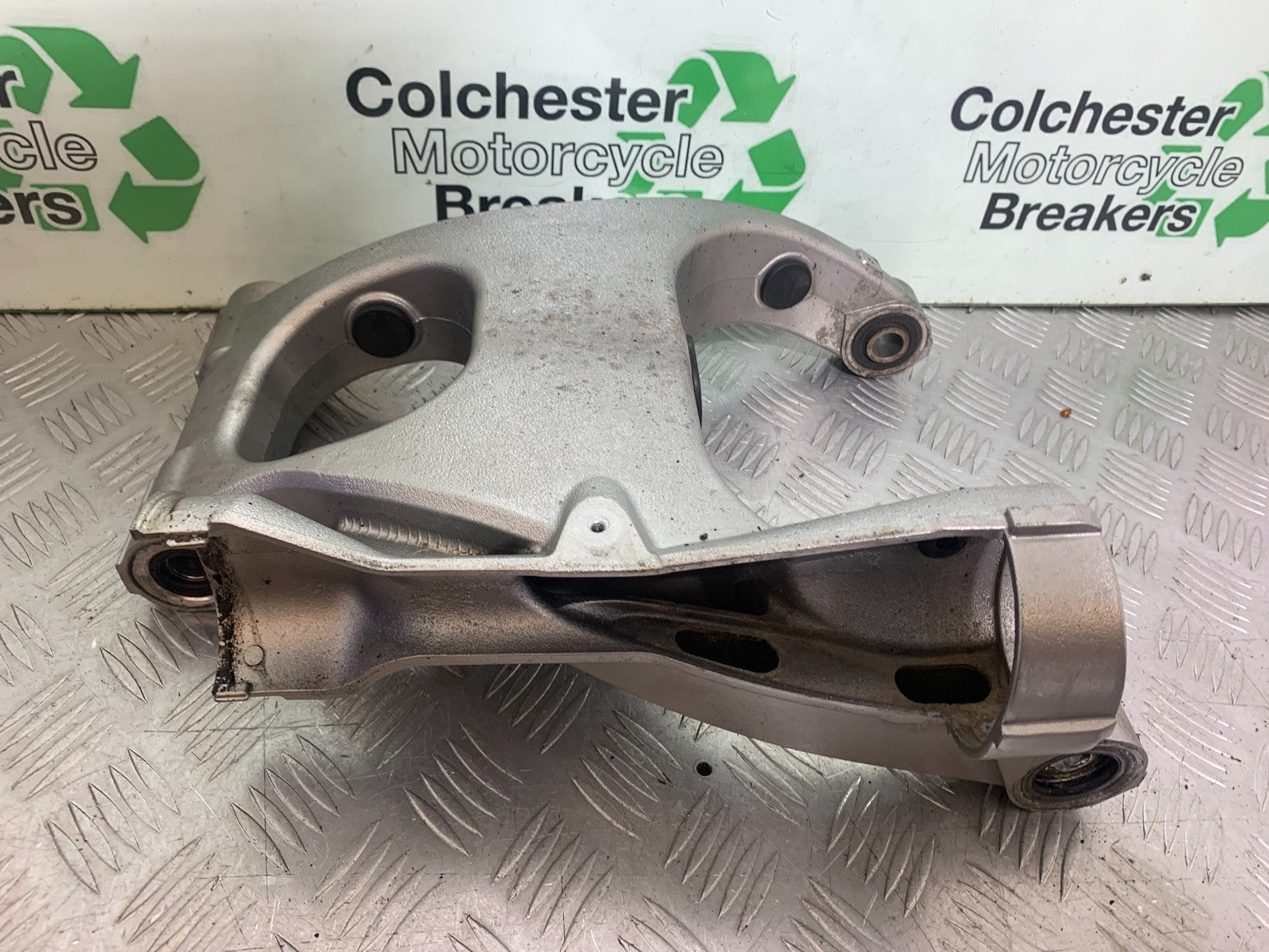 KAWASAKI GTR1400 GTR 1400 SWINGARM  YEAR 2007-2009 (CMB1174)