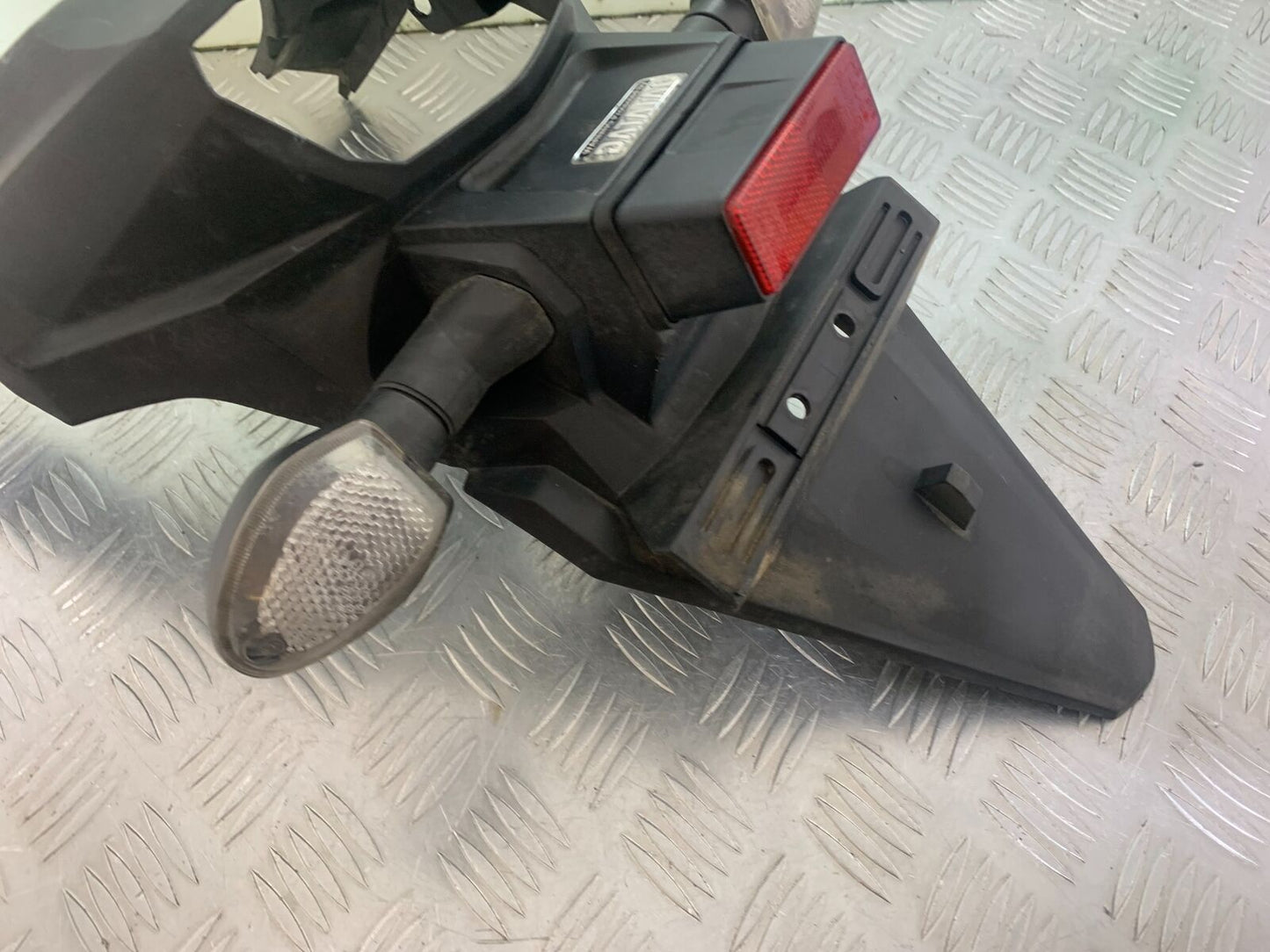 SUZUKI DL 650 V-STROM REAR MUDGUARD AND INDICATORS YEAR 2020 (CMB1117)