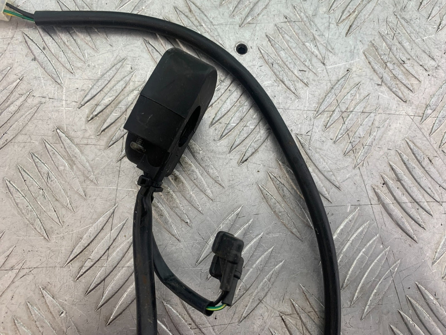 HONDA CBF125 CBF 125 RIGHT SWITCH GEAR   YEAR 2009-14  (CMB1172)