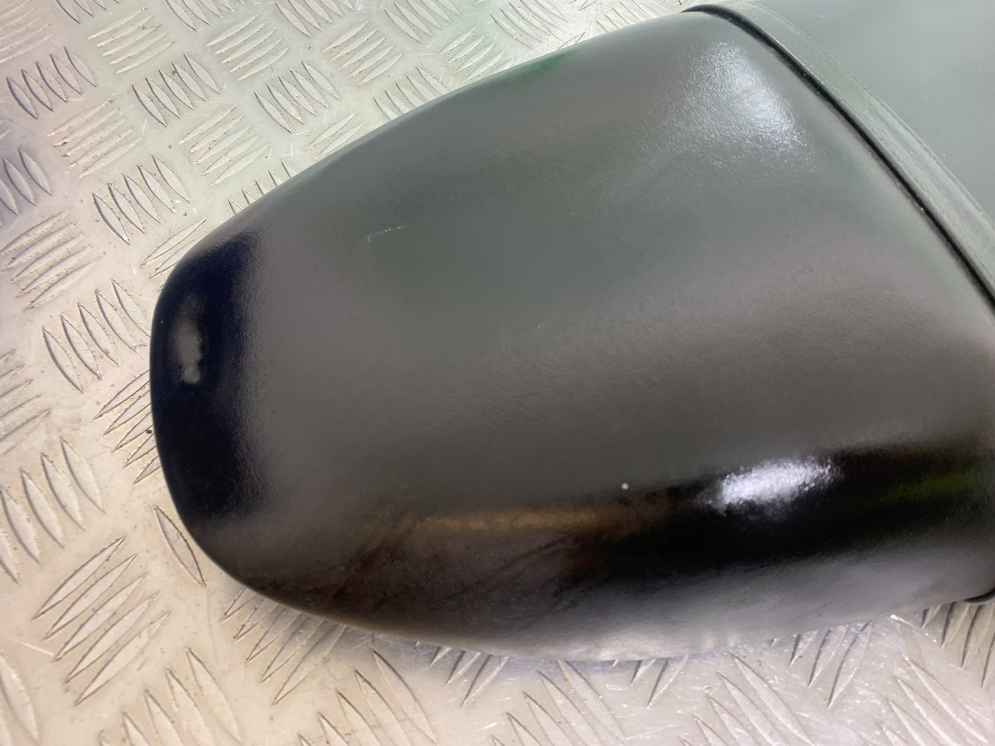 SUZUKI GSF1200  GSF 1200 BANDIT SEAT  YEAR 1997-2000 (CMB1149)