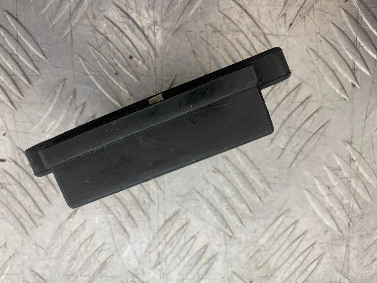 KAWASAKI GPZ600 GPZ 600 FUSE BOX YEAR 1988-90 (CMB1258)