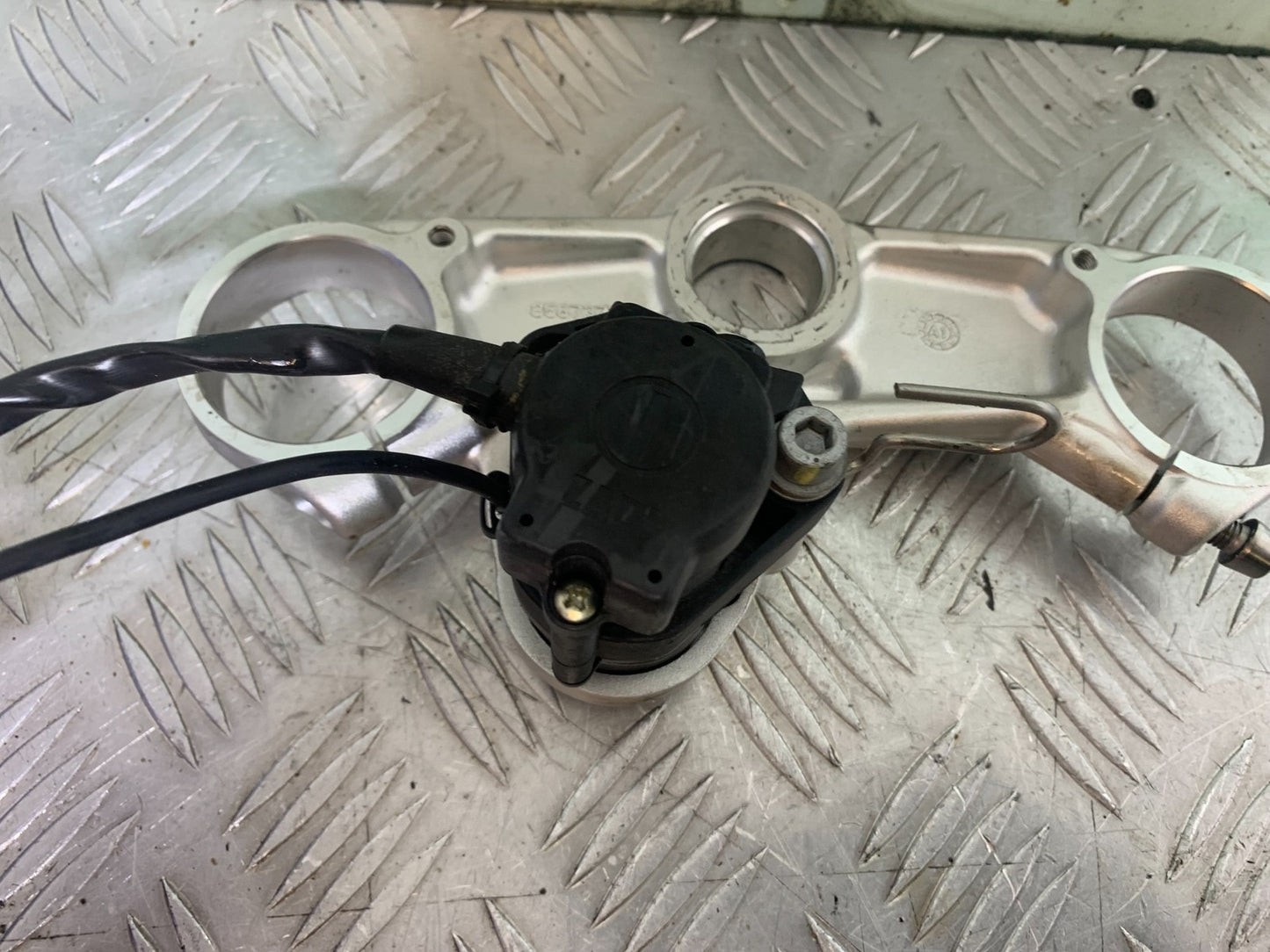 APRILIA RSV4 FACTORY ECU LOCK KEYS   YEAR 2009-2012(CMB1224)