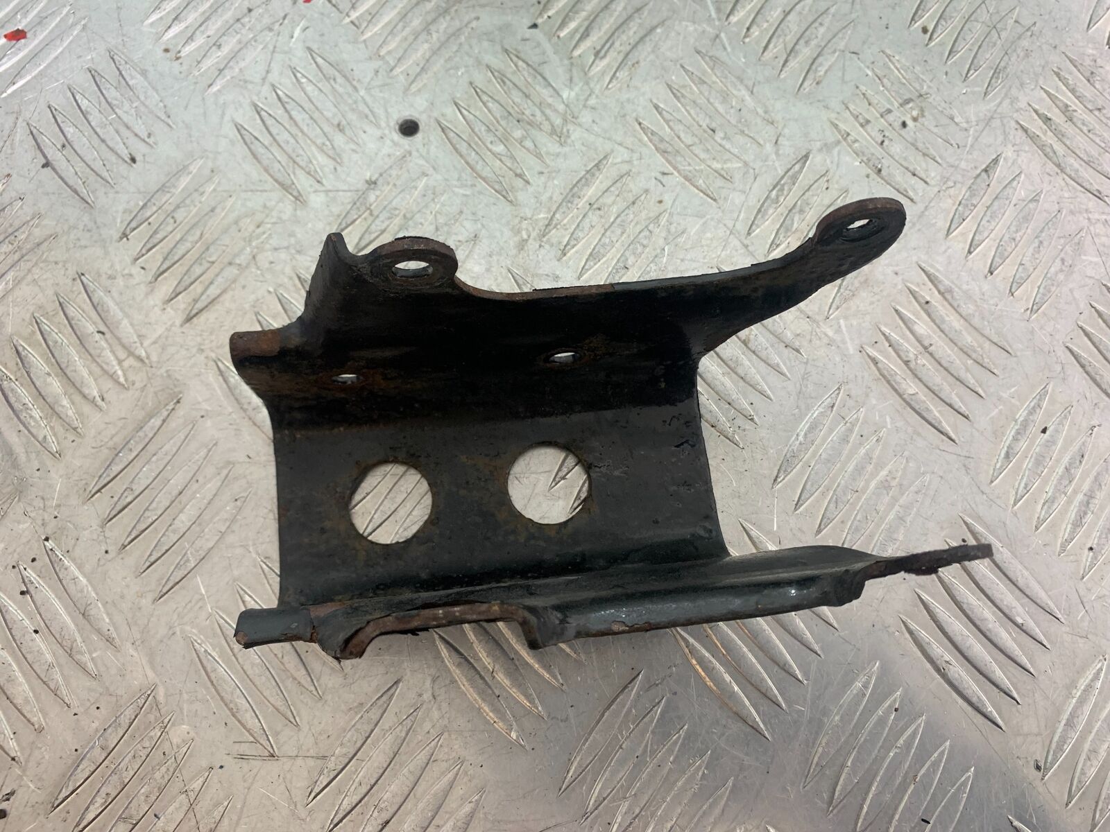 SINNIS TERRAIN 125 ENGINE BRACKET  YEAR 2018 (CMB1123)