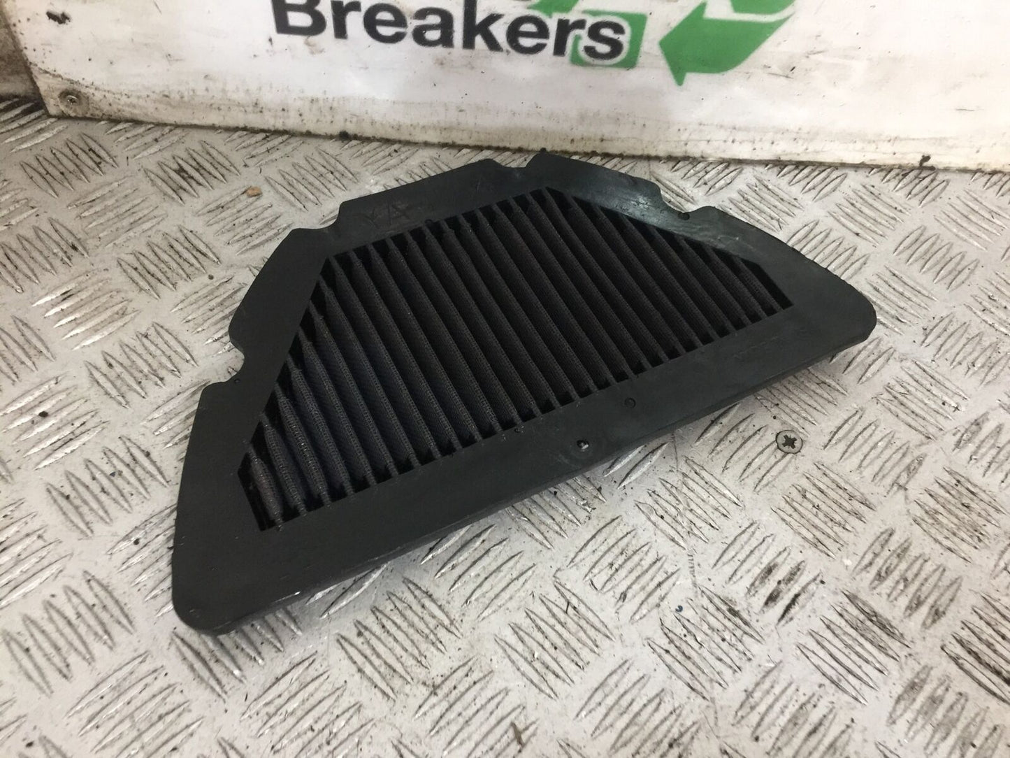 YAMAHA YZF R1 5VY K&N AIR FILTER   YEAR 2004-2006 (STOCK 748)