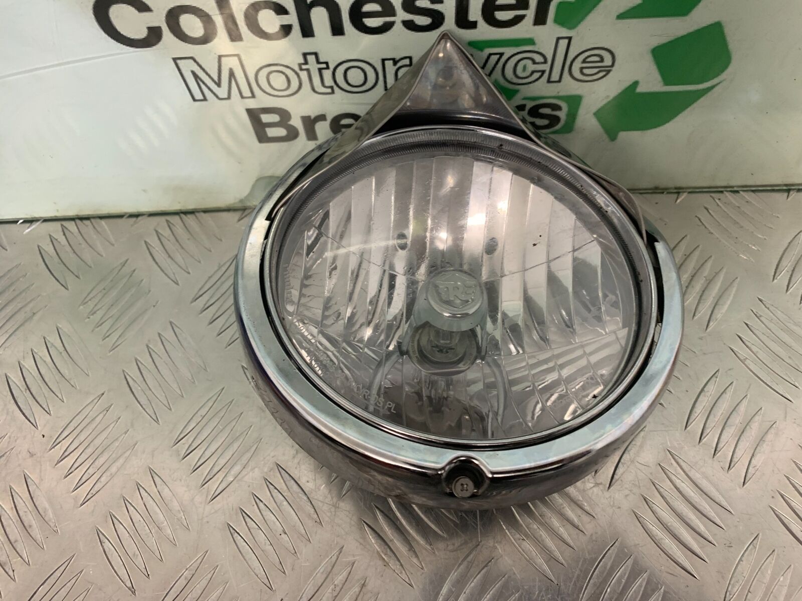 ROYAL ENFIELD 350 CLASSIC HEADLIGHT YEAR 2022 (STOCK 967)
