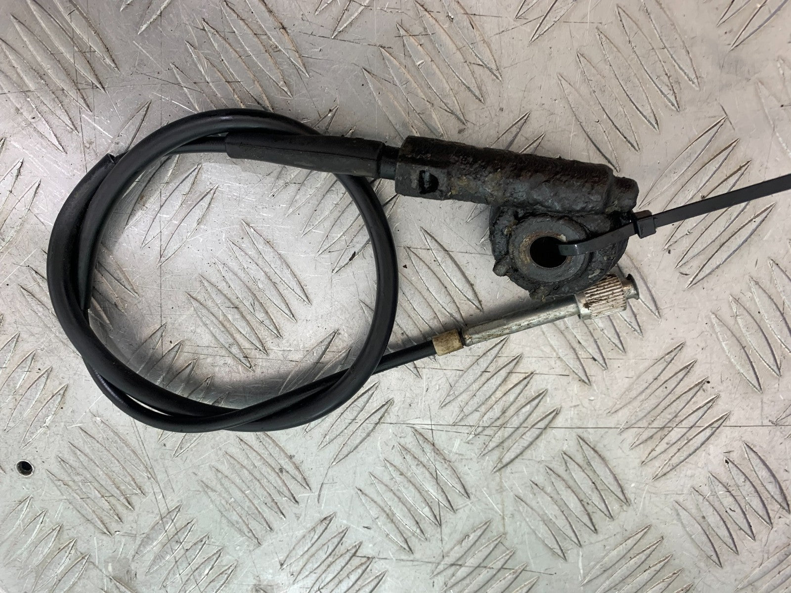 HONDA CBF125 CBF 125 SPEEDO DRIVE AND CABLE   YEAR 2009-14 (CMB1182)