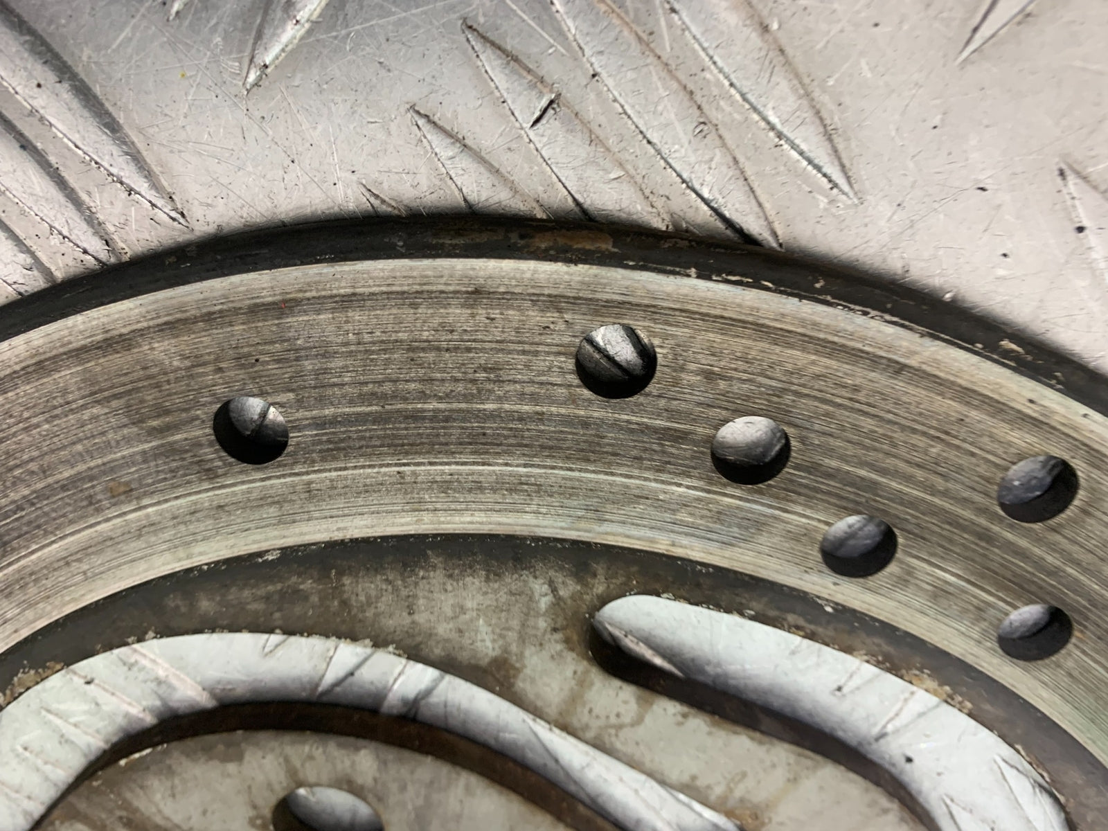 HARLEY DAVIDSON FXS BLACKLINE 1585 FRONT BRAKE DISC  YEAR 2012 (CMB1147)