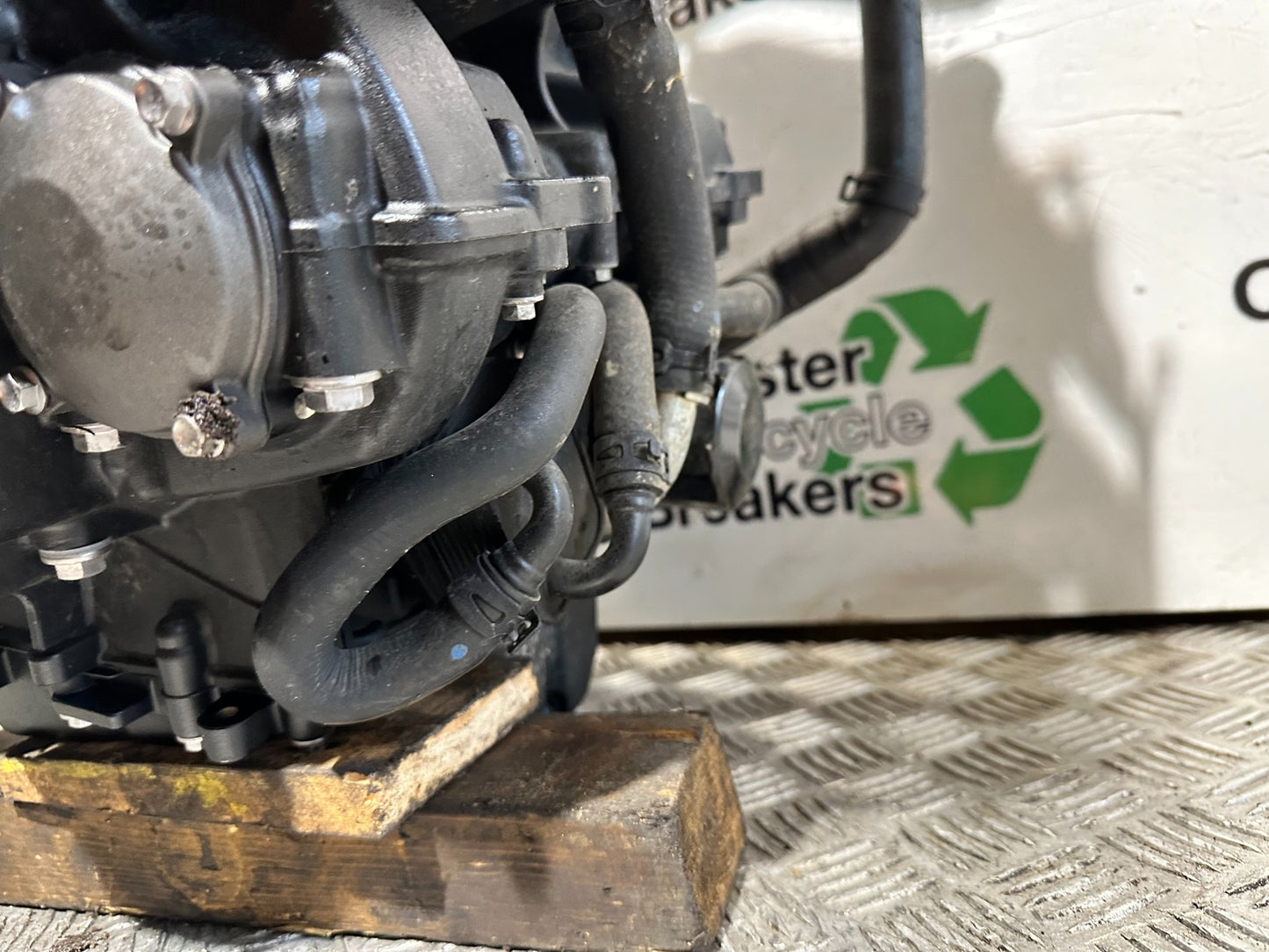 TRIUMPH TRIDENT 660 ENGINE YEAR 2021-2024 (CMB1148)