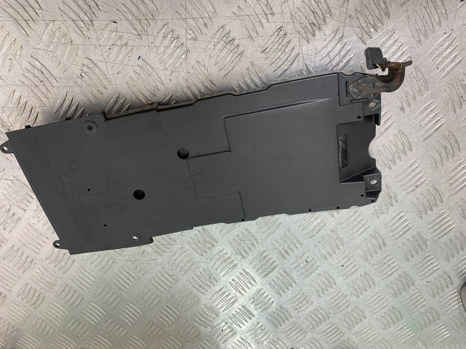 KAWASAKI ZX10R ZX10 R UNDERTRAY  2008-2010 (CMB1301)