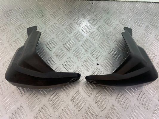 TRIUMPH TIGER 800 XRT HAND GUARDS    2018-2020 (CMB1193)