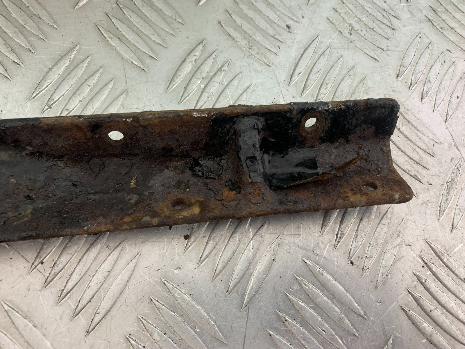 HARLEY DAVIDSON FXS BLACKLINE 1585 FRAME BRACKET  YEAR 2012 (CMB1147)