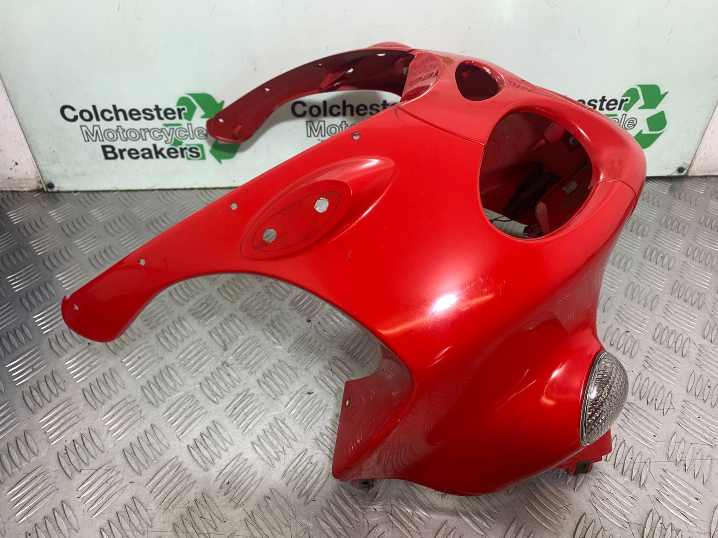 TRIUMPH 955i SPRINT ST TOP FAIRING  1999-2004 (CMB1176)