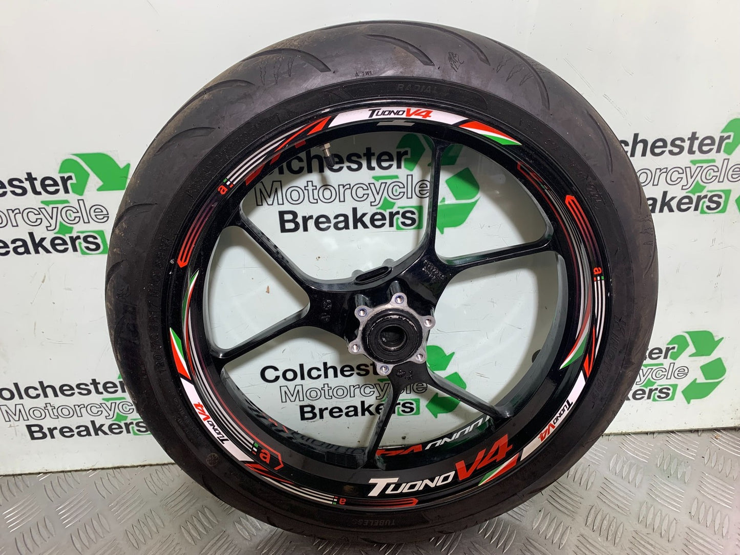 APRILIA TUONO 1000 V4R FRONT WHEEL YEAR 2011-13  (CMB1316)