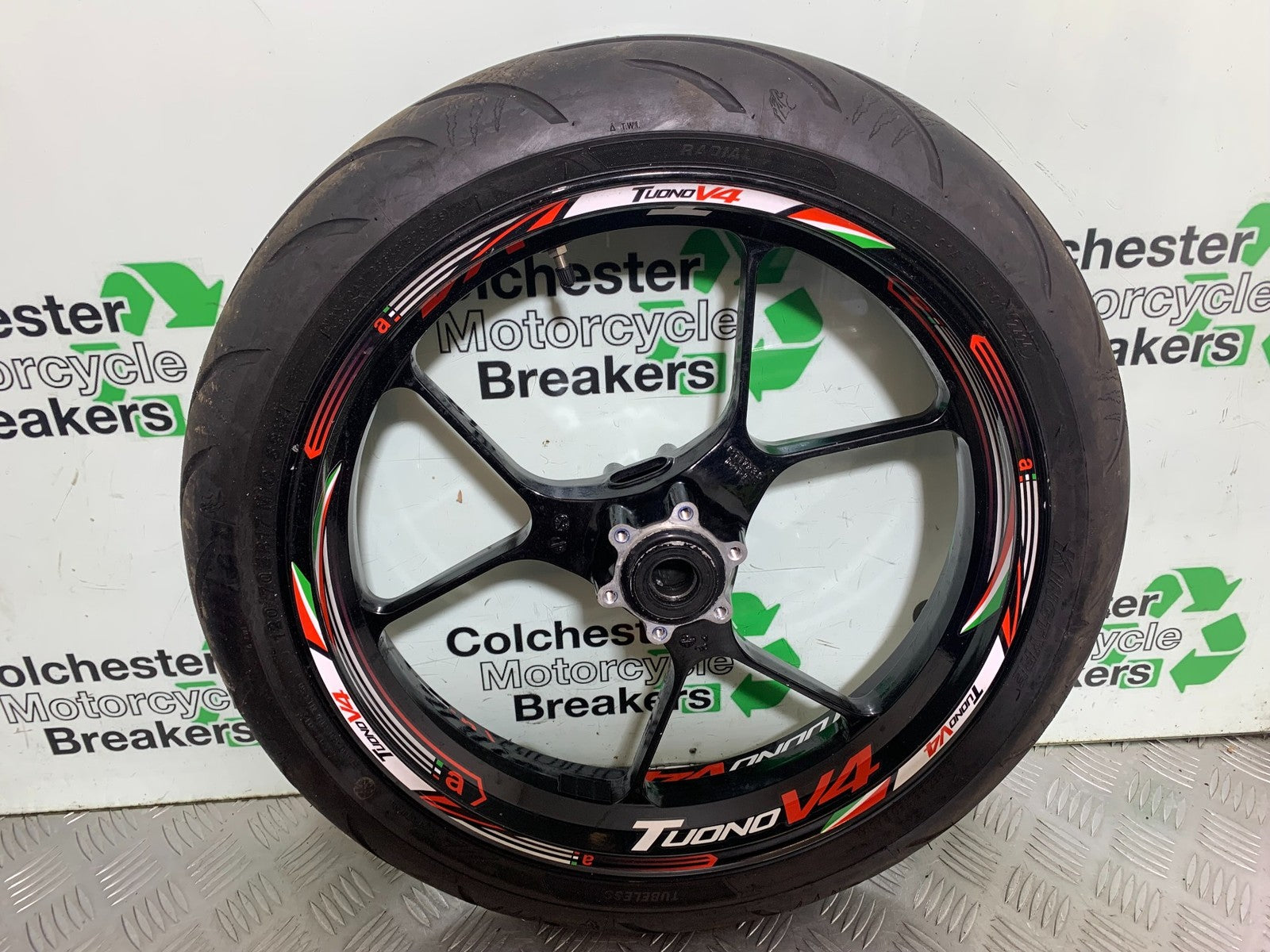 APRILIA TUONO 1000 V4R FRONT WHEEL YEAR 2011-13  (CMB1316)