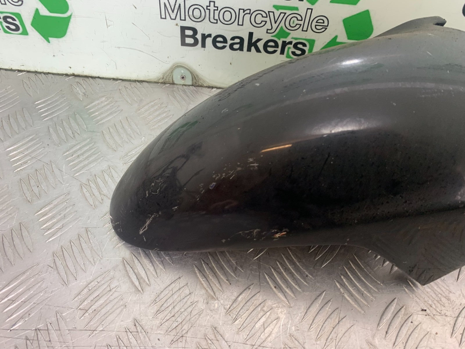 KAWASAKI GPX 750 GPX 750 FRONT MUDGUARD  YEAR 1990