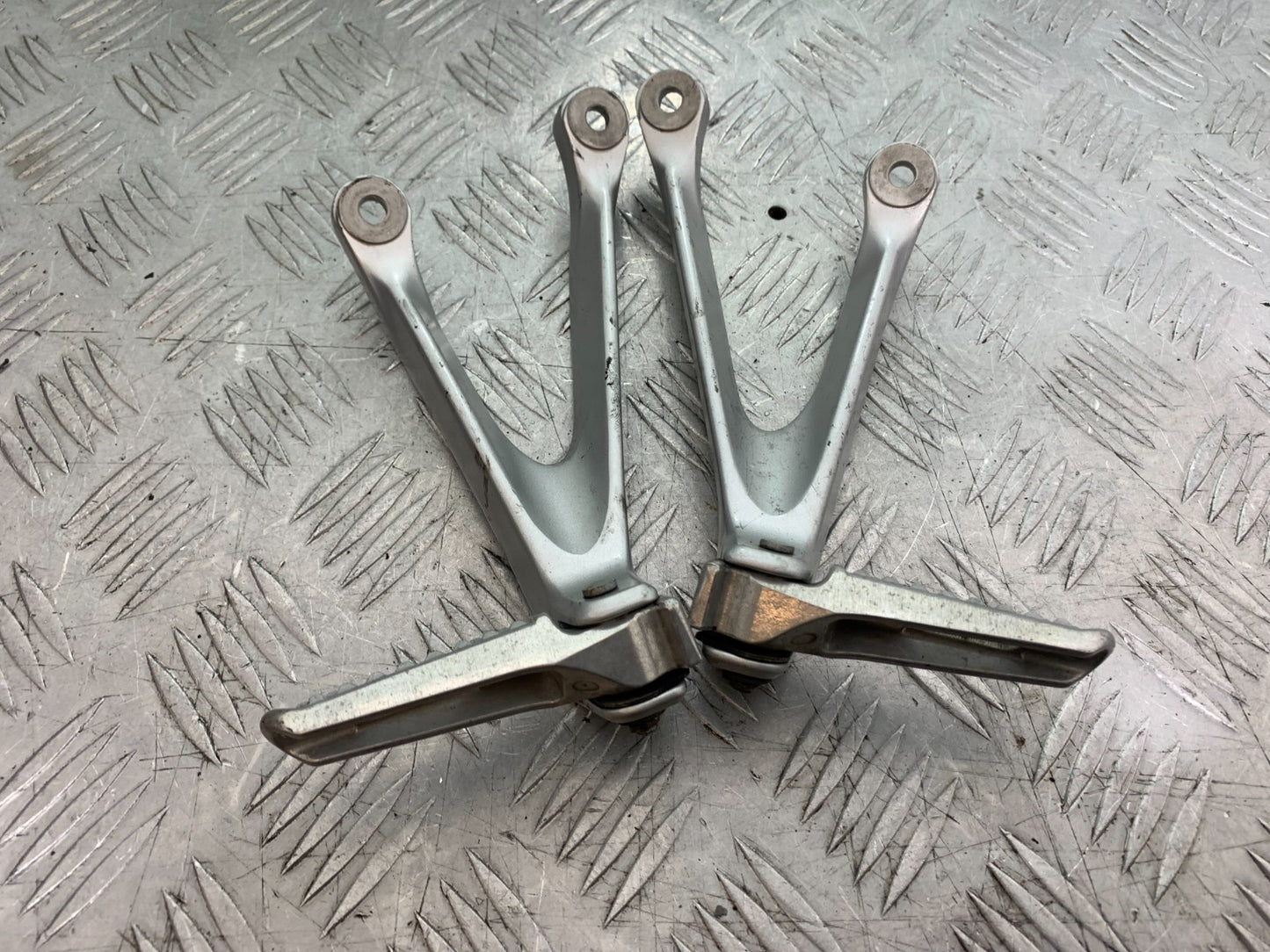 HONDA CBR1000 RR REAR HANGERS AND PEGS  YEAR 2008-2011 (CMB1330)