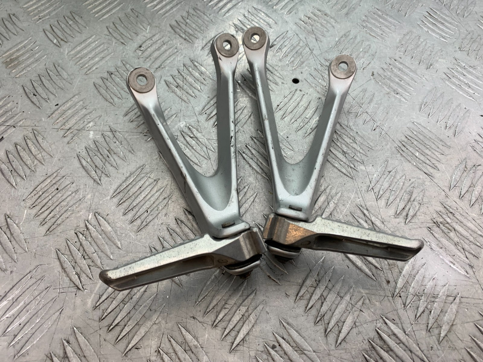 HONDA CBR1000 RR REAR HANGERS AND PEGS  YEAR 2008-2011 (CMB1330)