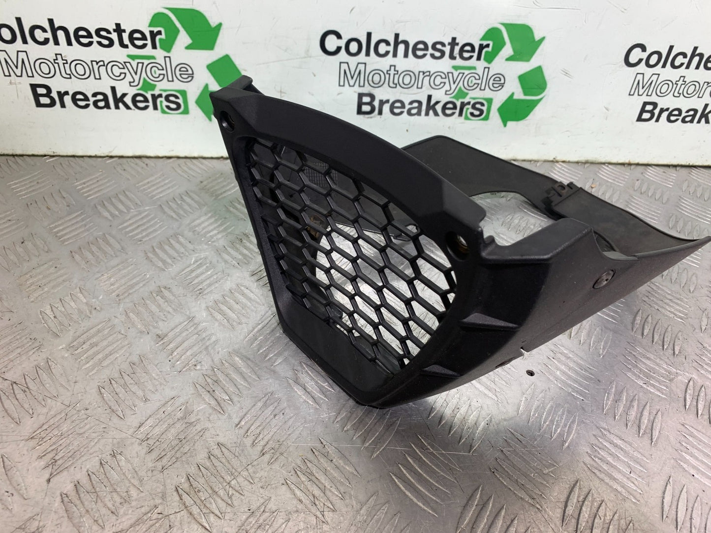 APRILIA TUONO 1000 V4R BELLY PAN YEAR 2011-13  (CMB1316)