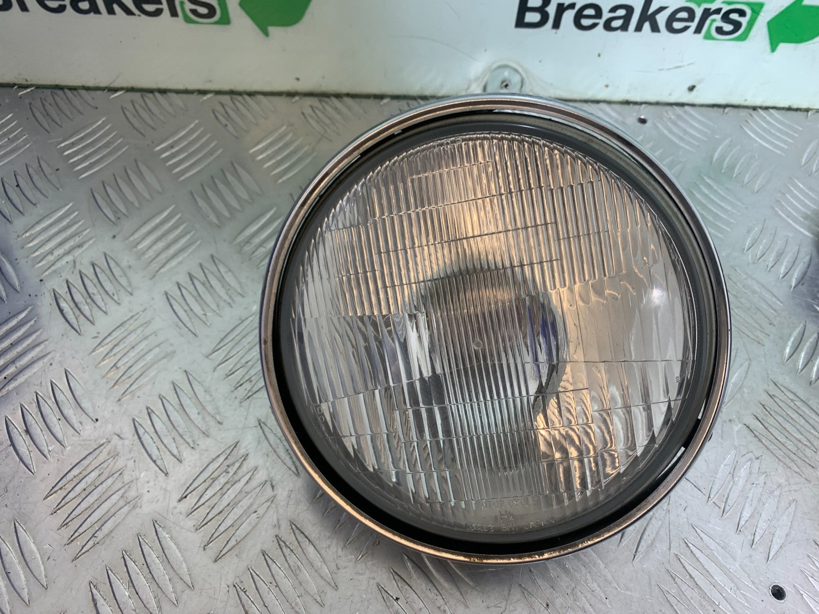 YAMAHA XJR1300 XJR 1300 HEADLIGHT  YEAR  1999-2003 (CMB1119)