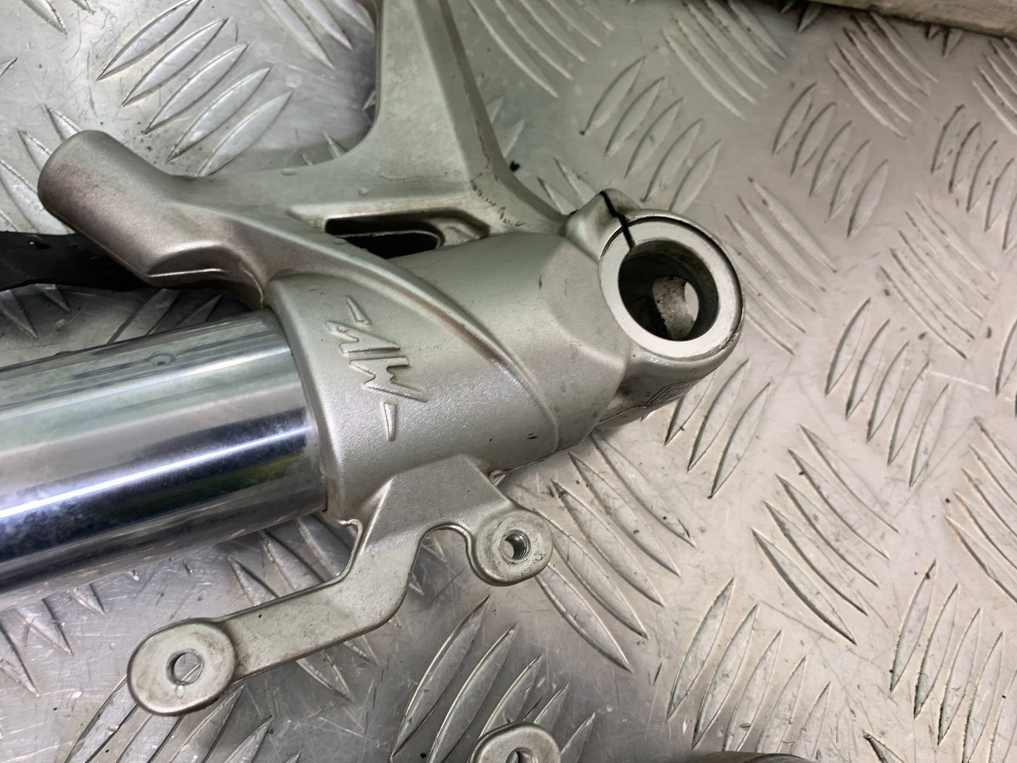 MV AGUSTA 800 F3 FORKS  YEAR 2017-2019 (CMB1227)