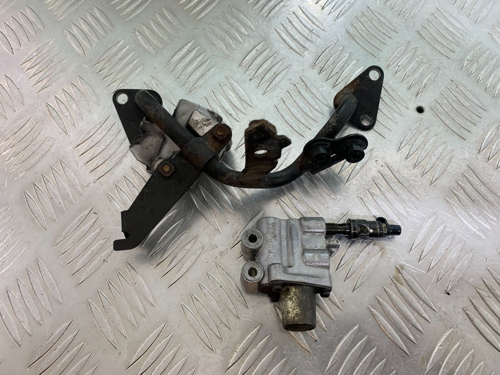 HONDA VFR800 VFR 800 V-TEC BRAKE SPLITERS YEAR 2002 -09 (CMB1012)