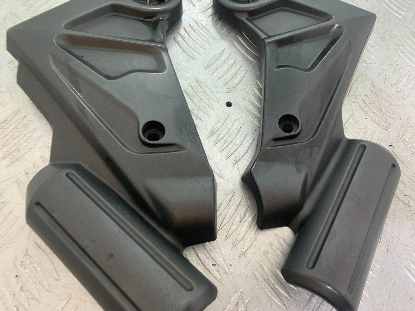 KAWASAKI 650 VERSYS  LEFT & RIGHT FRAME COVERS  YEAR 2015-2018 (CMB1288)