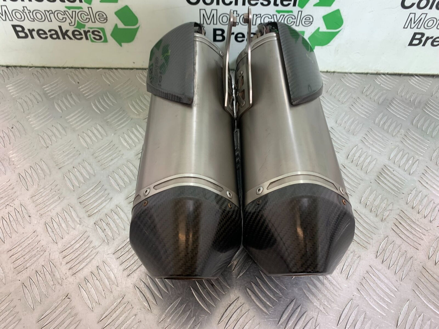 TRIUMPH 1050 SPEED TRIPLE RS  ARROW SILENCERS YEAR 2018-2020 (CMB1029)