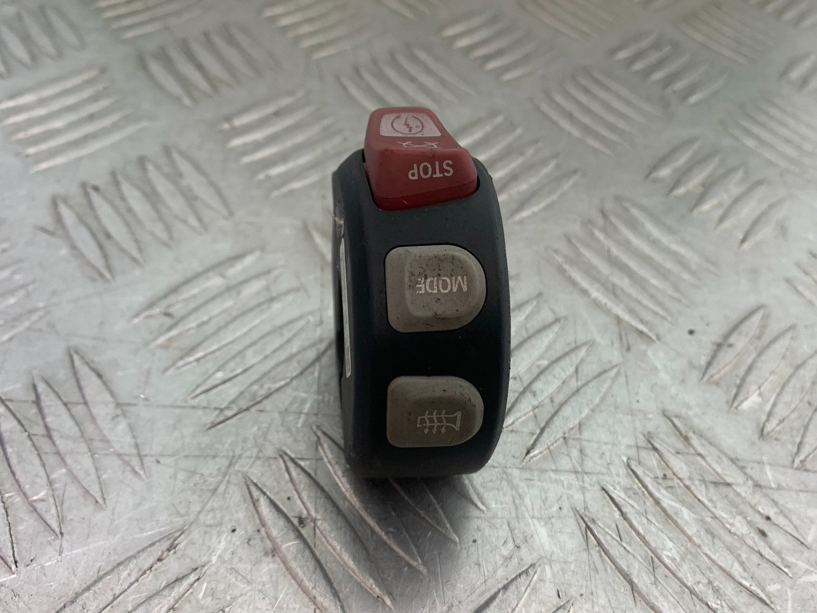 BMW S1000 RR RIGHT SWITCH GEAR  YEAR 2015-2018 (CMB1246)