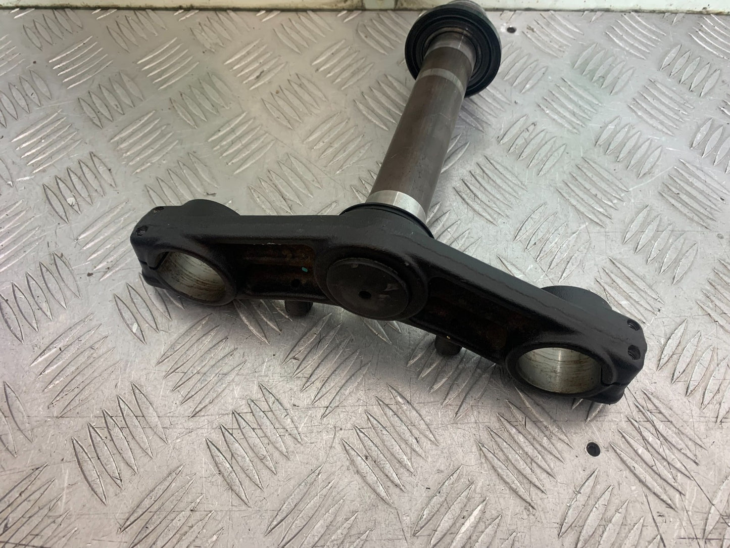 KAWASAKI ER6 N BOTTOM YOKE  YEAR 2012-2017 (CMB1324)