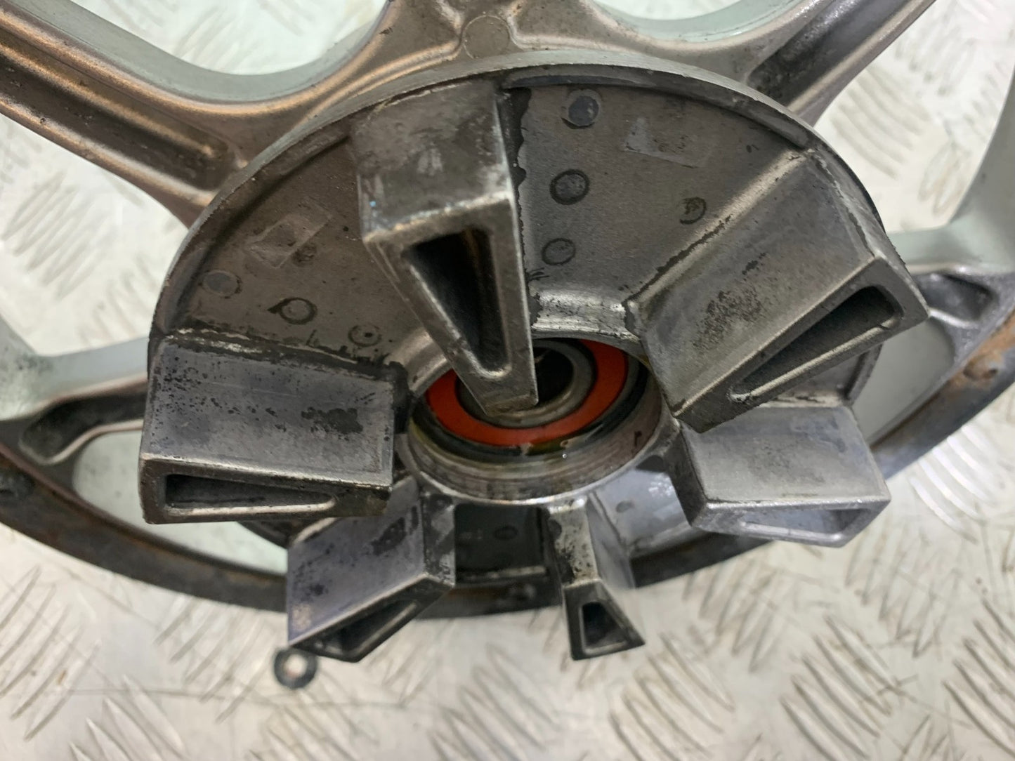 YAMAHA XVS 1300 MIDNIGHT STAR REAR PULLY YEAR 2007-16 (CMB1200)
