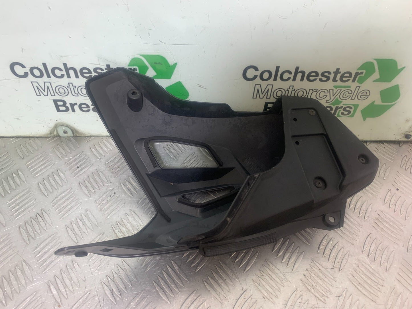 SUZUKI DL1000 V-STROM RIGHT SIDE FAIRING YEAR 2014-2019 (CMB1325)