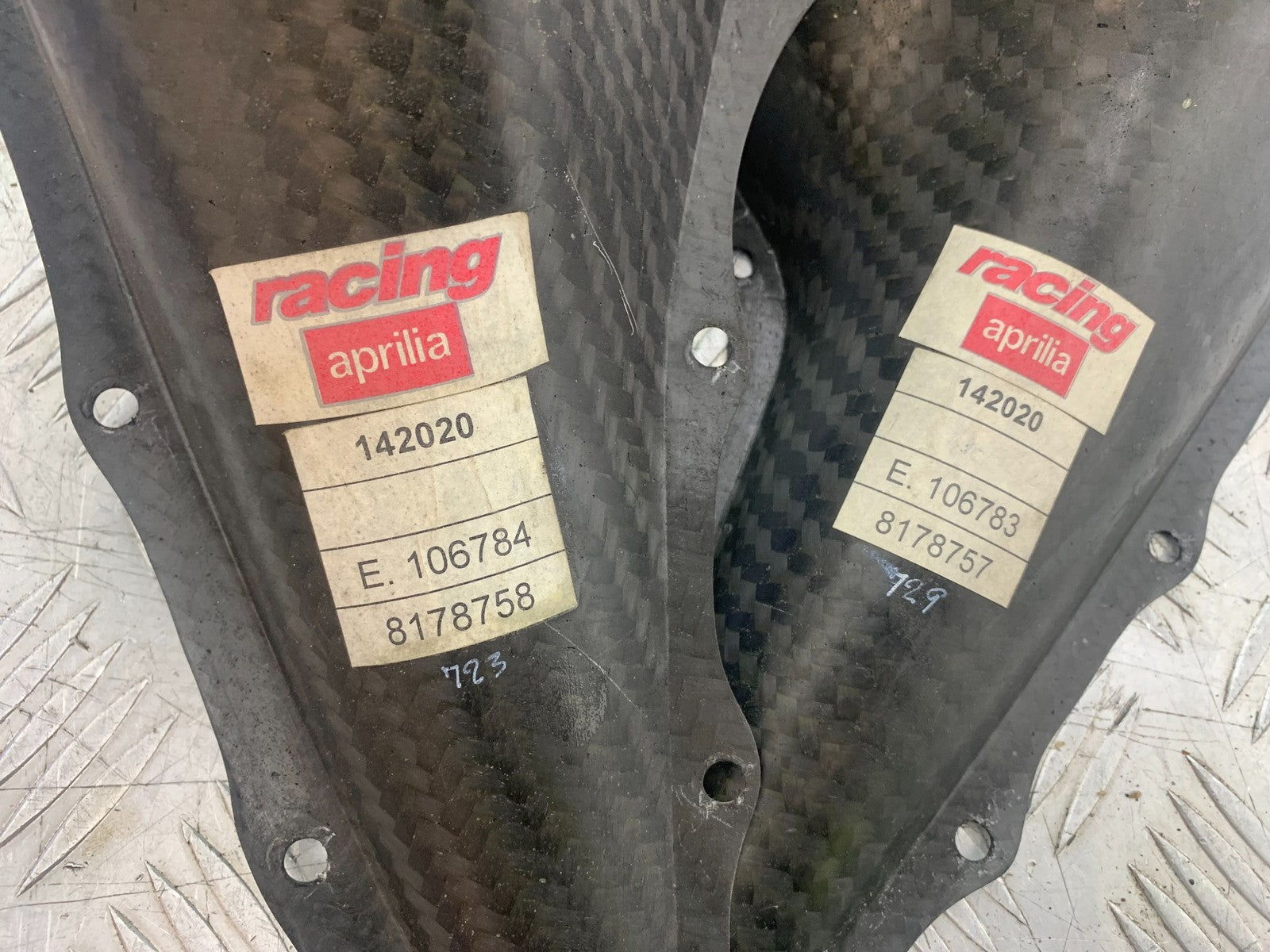 APRILIA RSV1000 R FACTORY LEFT & RIGHT CARBON AIR DUCTS   2004-09 (CMB1203)