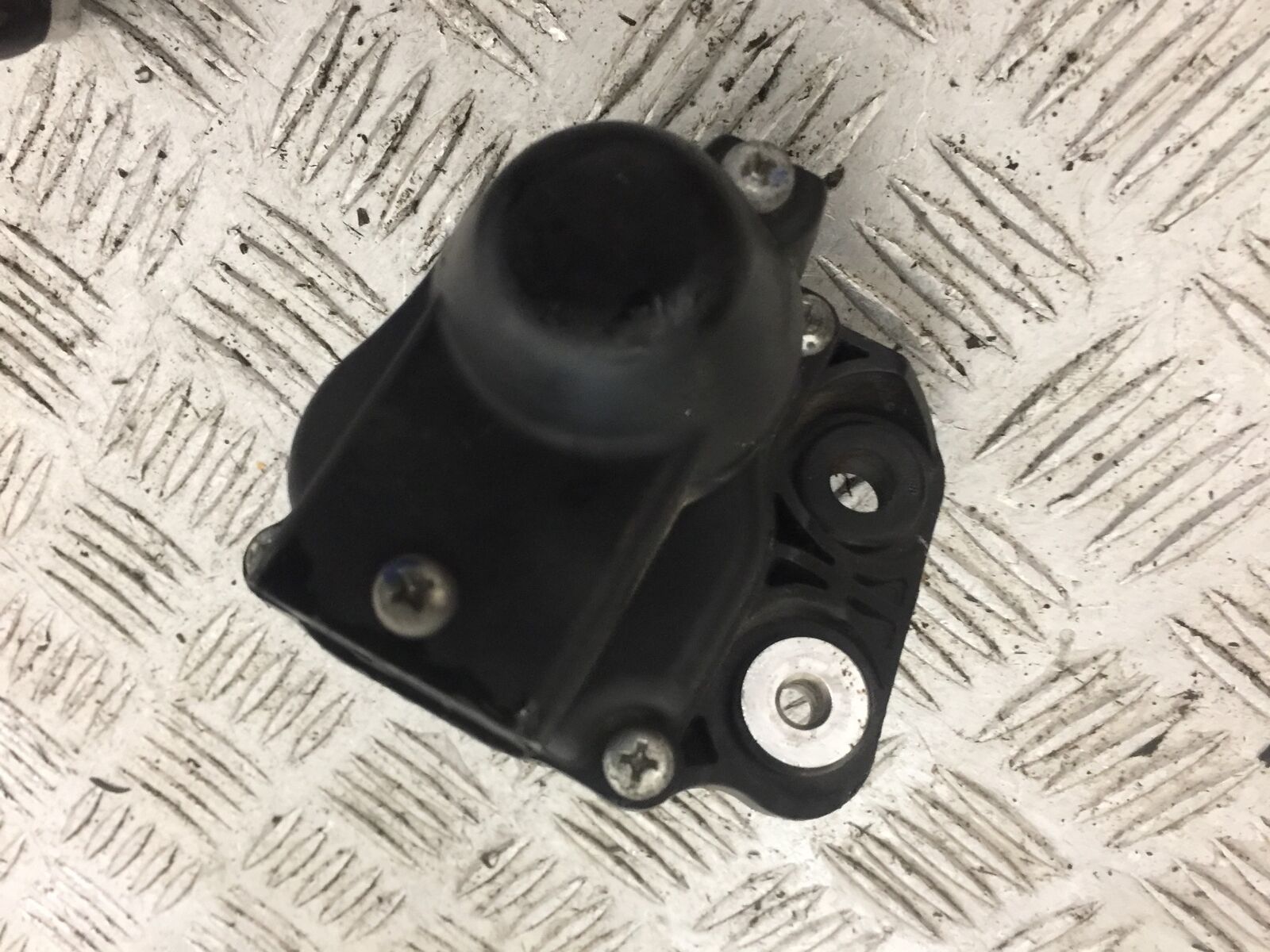 YAMAHA FZ1-N EXHAUST SERVO MOTOR    YEAR 2006-2012  (STOCK 787)
