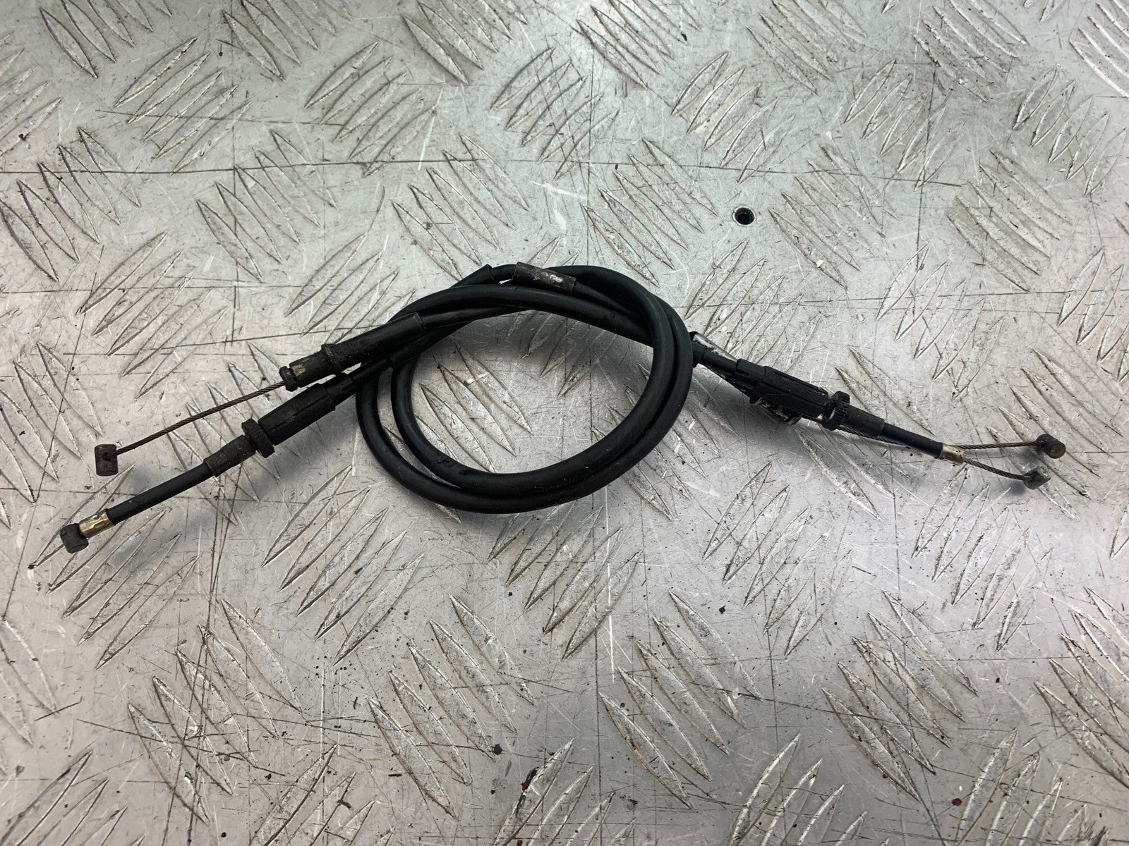 YAMAHA YZF1000 THUNDERACE EXHAUST SERVO CABLES   YEAR 1997-2000 (CMB1204)