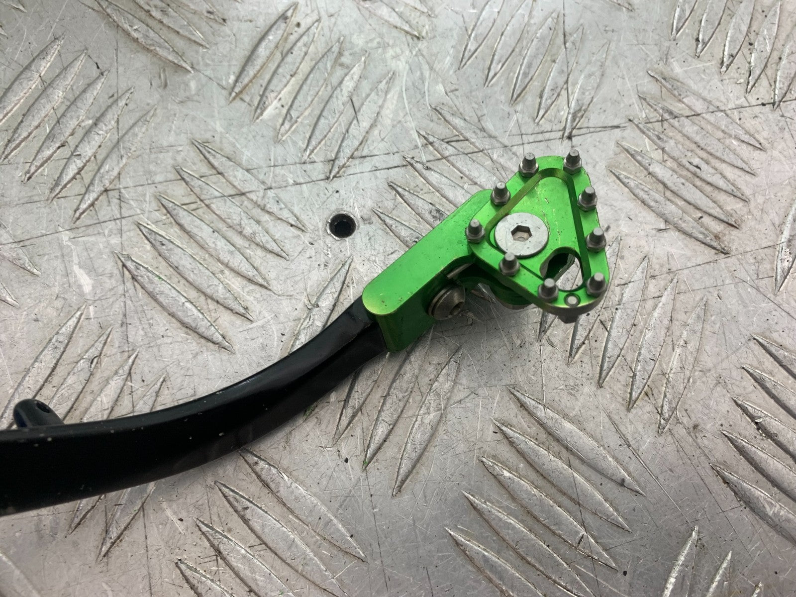 KAWASAKI KXF450 KXF 450 REAR BRAKE PEDAL   YEAR 2013 CMB1217)