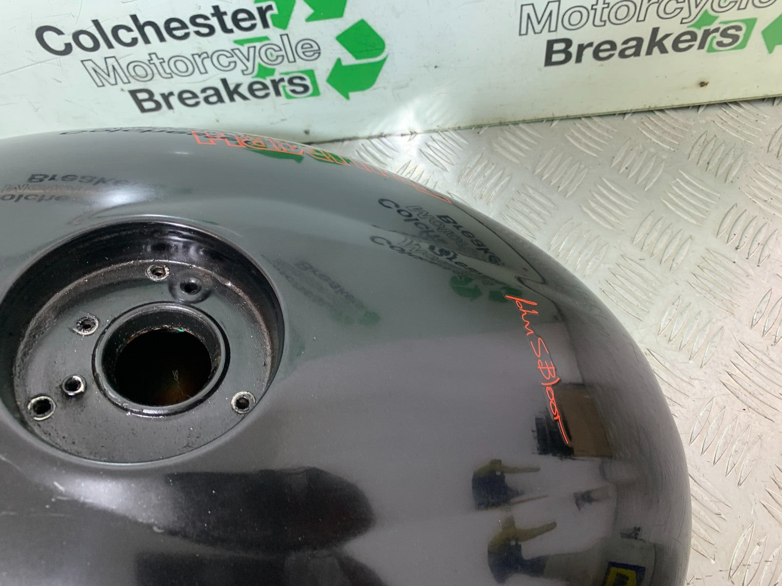 TRIUMPH SPEED TRIPLE R 1050 PETROL TANK 2009 (CMB1183)